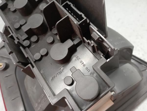 Feu arrière Droite SKODA Octavia I Hatchback (1U2) Imagem-4