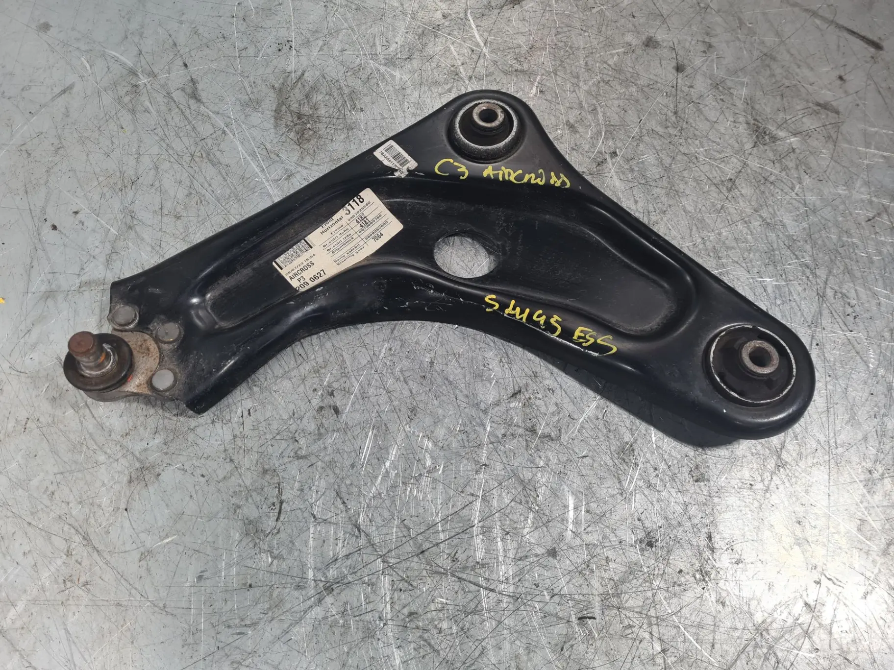 Braccio di sospensione anteriore sinistro CITROËN C3 Aircross II (2R_, 2C_)