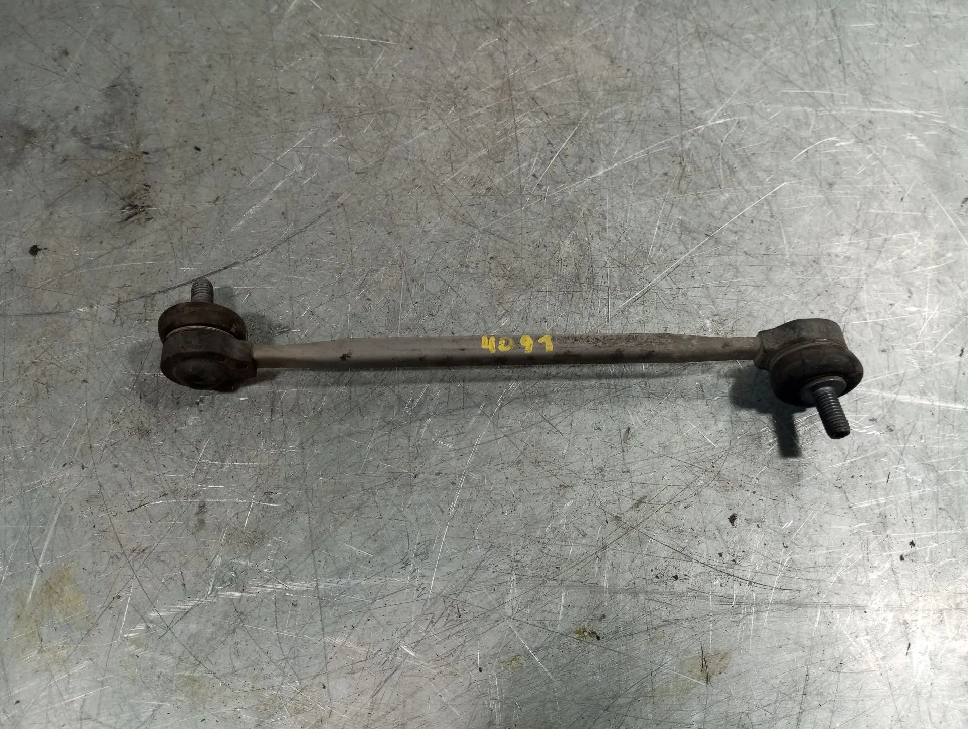 Tie rods / stabilizer links VOLKSWAGEN Polo (AW1)