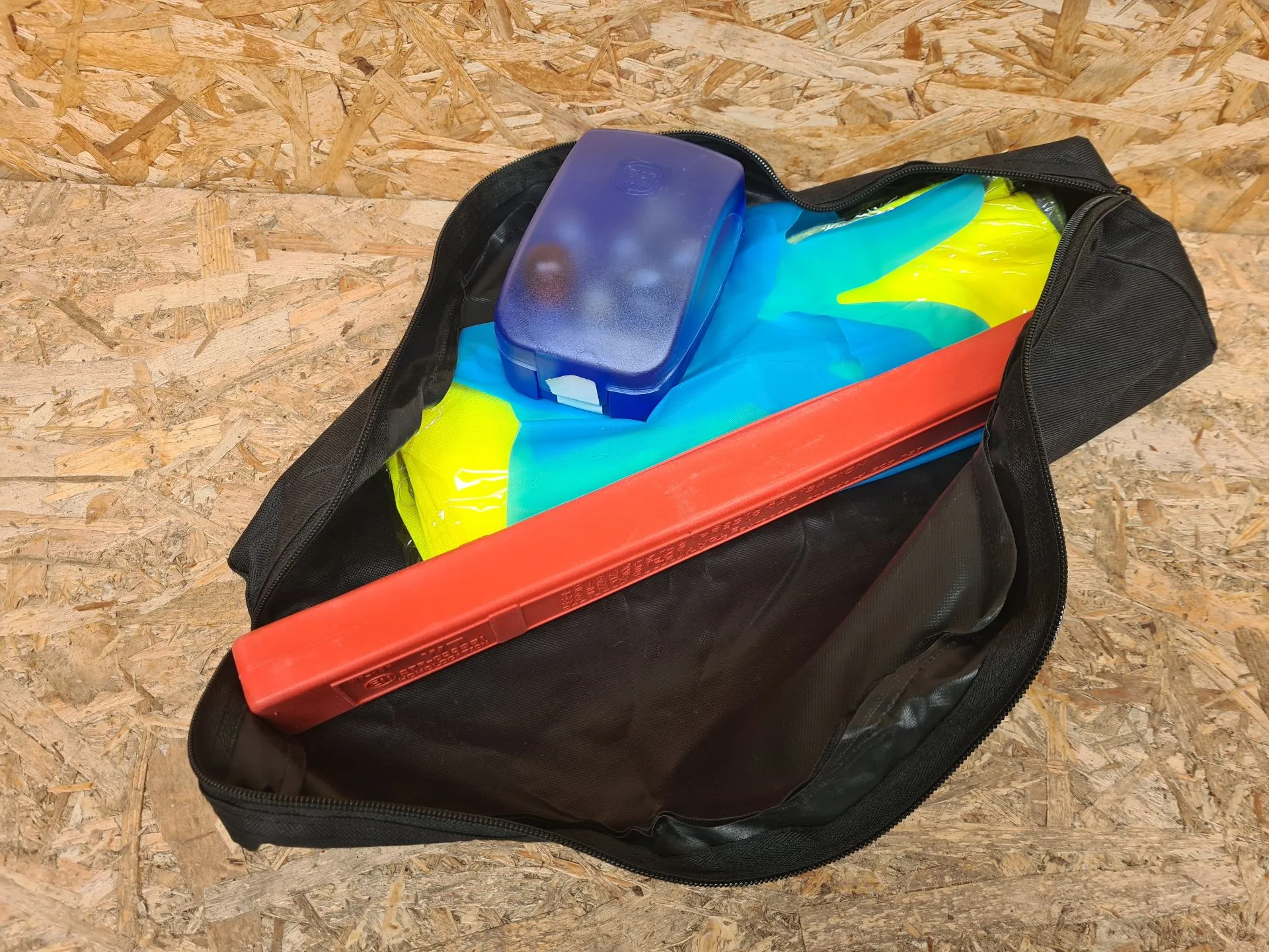 Triângulo de sinalização FIAT 500X (334_) Imagem-1