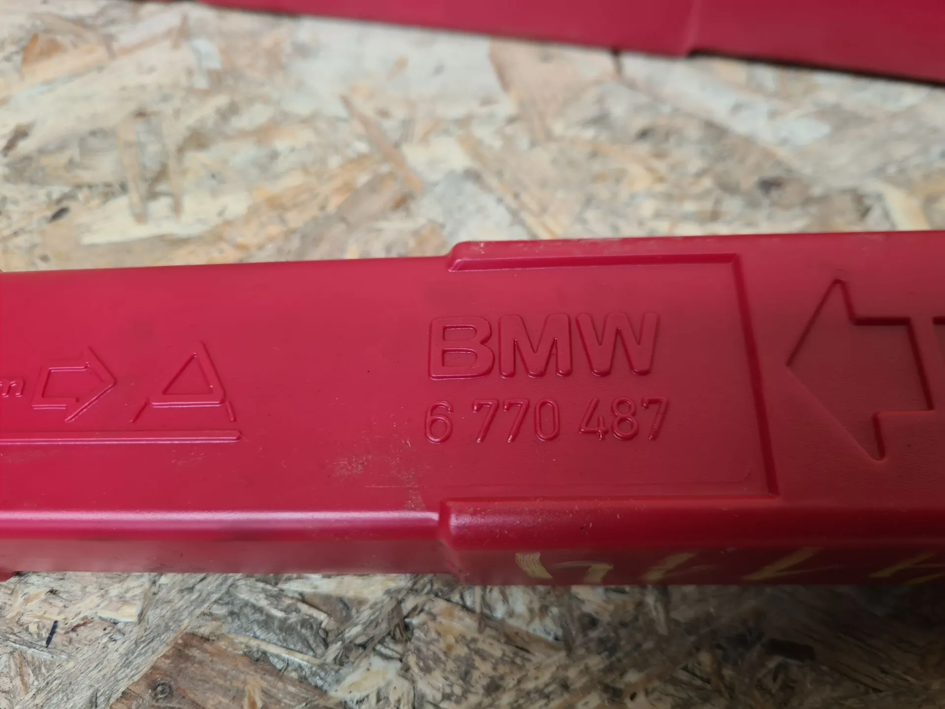 Triângulo de sinalização BMW 4 Gran Coupe (F36) Imagem-2