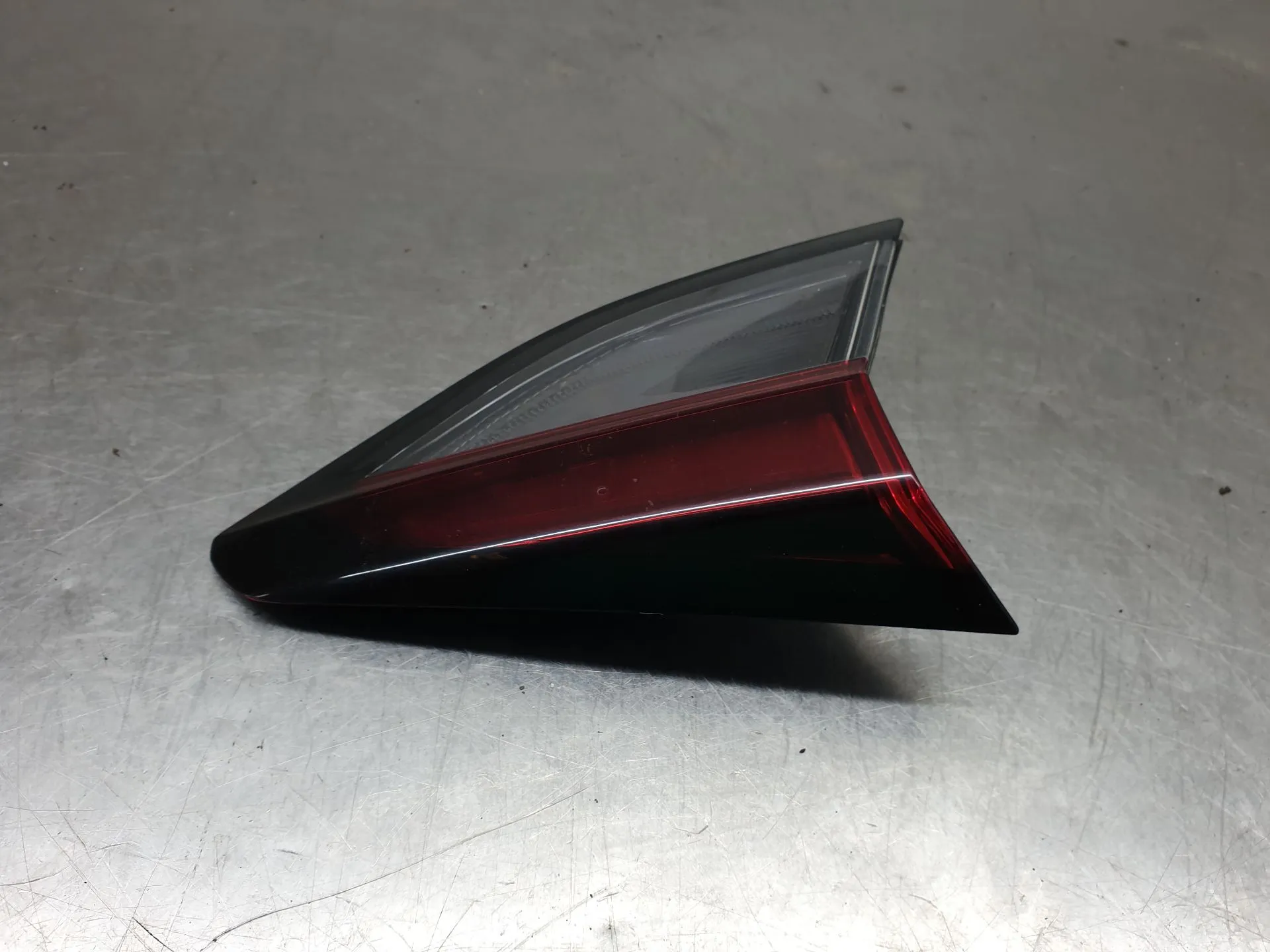 Left Tailgate light  OPEL Corsa F Imagem-1