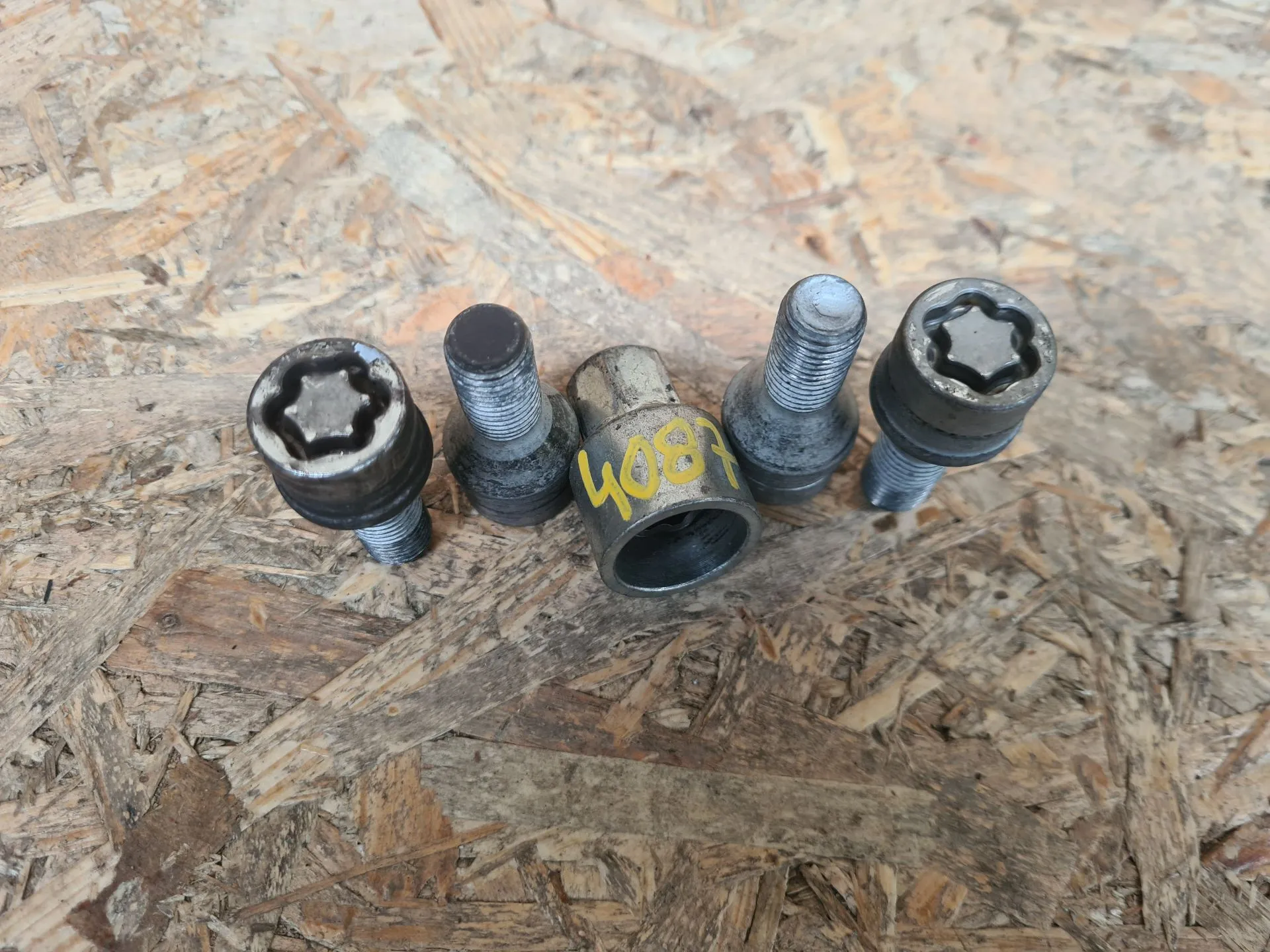 Vite antifurto OPEL Corsa E