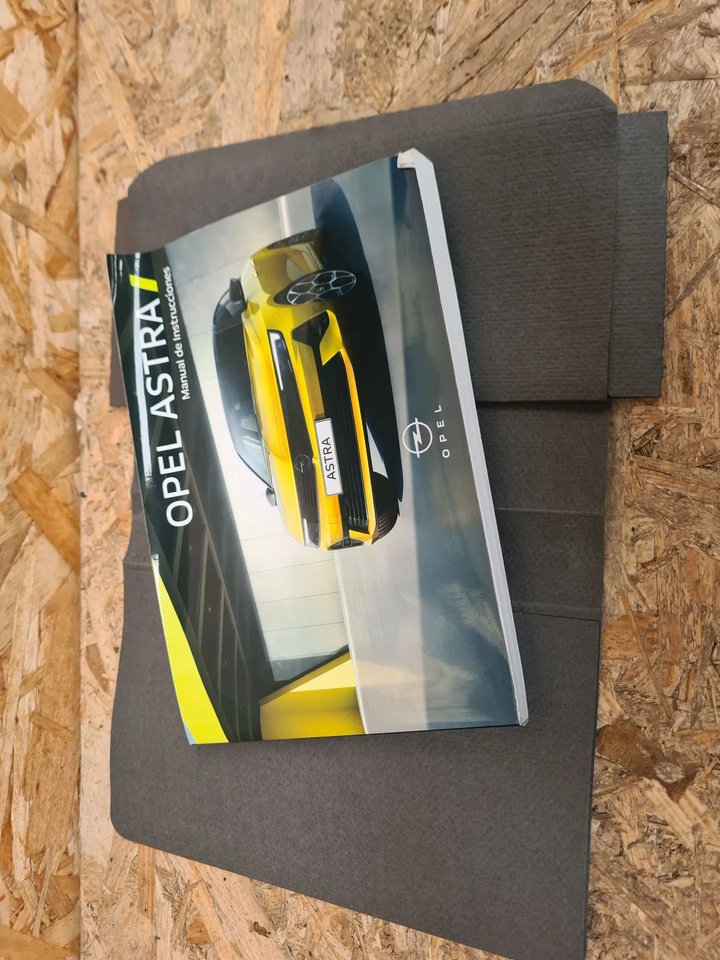 Borsa con manuale dell’utente del veicolo OPEL Astra L Imagem-1