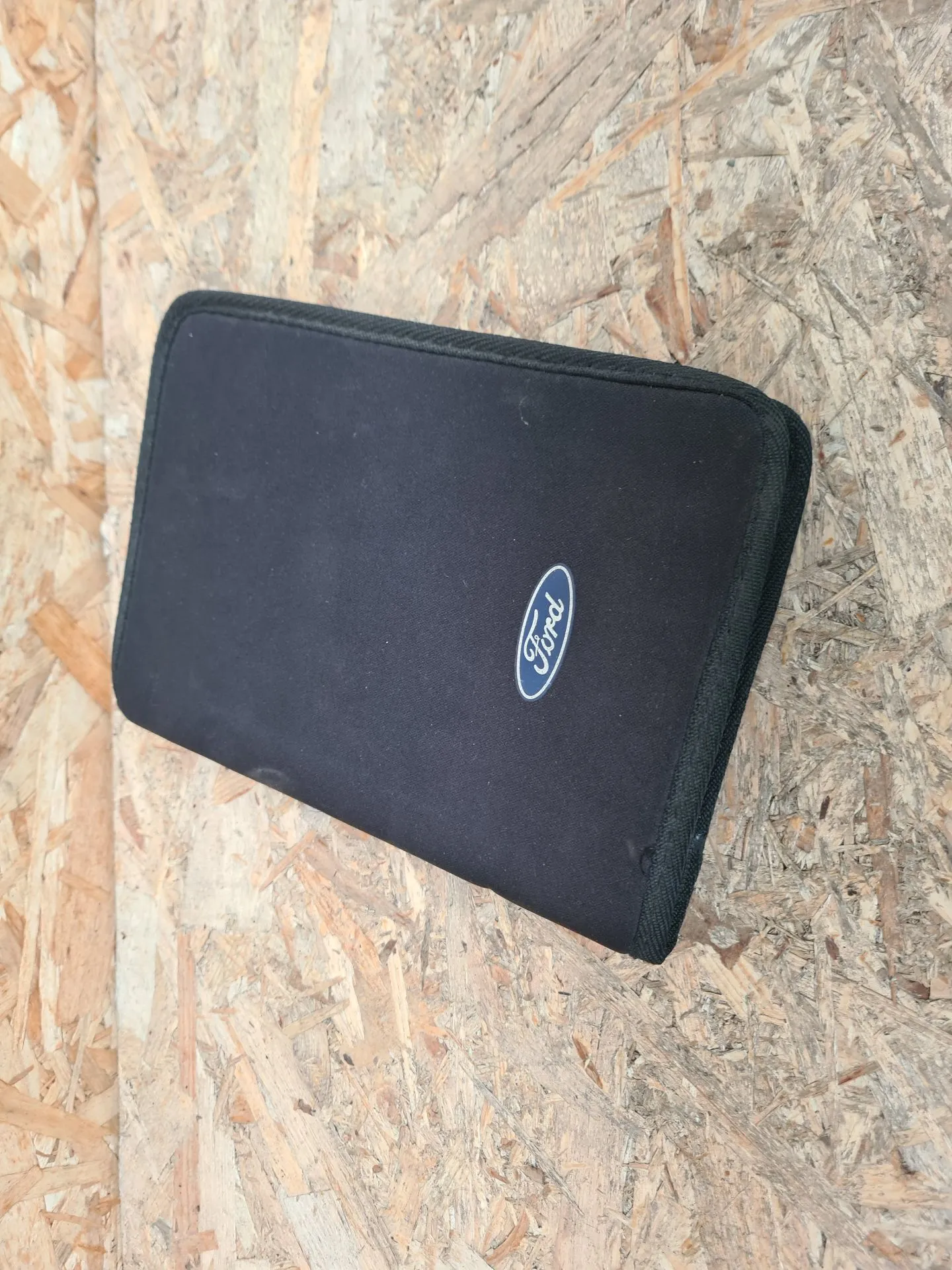 Borsa con manuale dell’utente del veicolo FORD Focus III