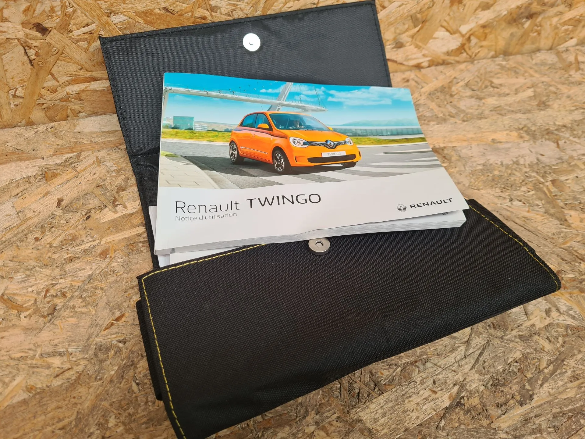 Borsa con manuale dell’utente del veicolo RENAULT Twingo III (BCM_) Imagem-1