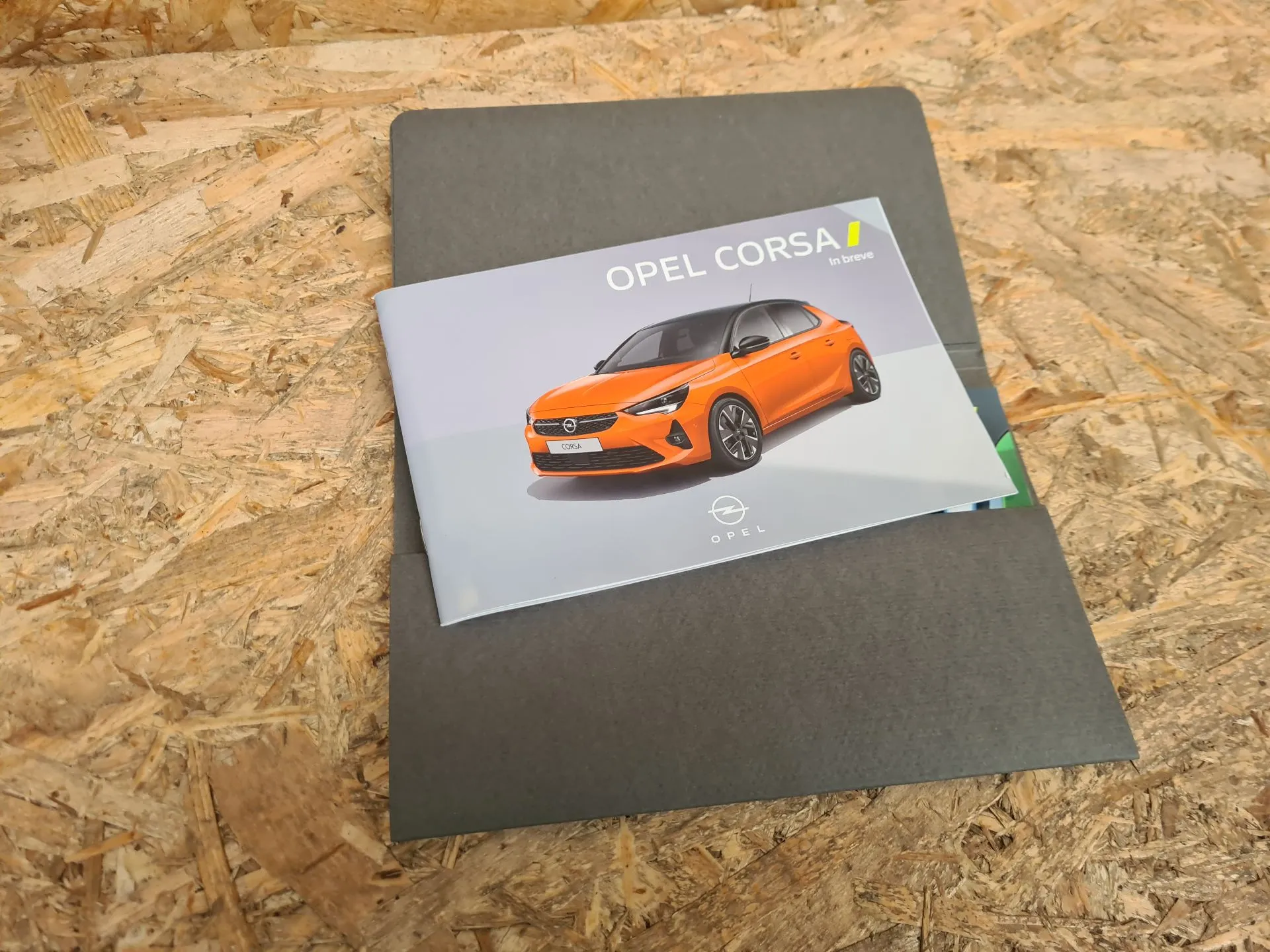 Borsa con manuale dell’utente del veicolo OPEL Corsa F Imagem-1