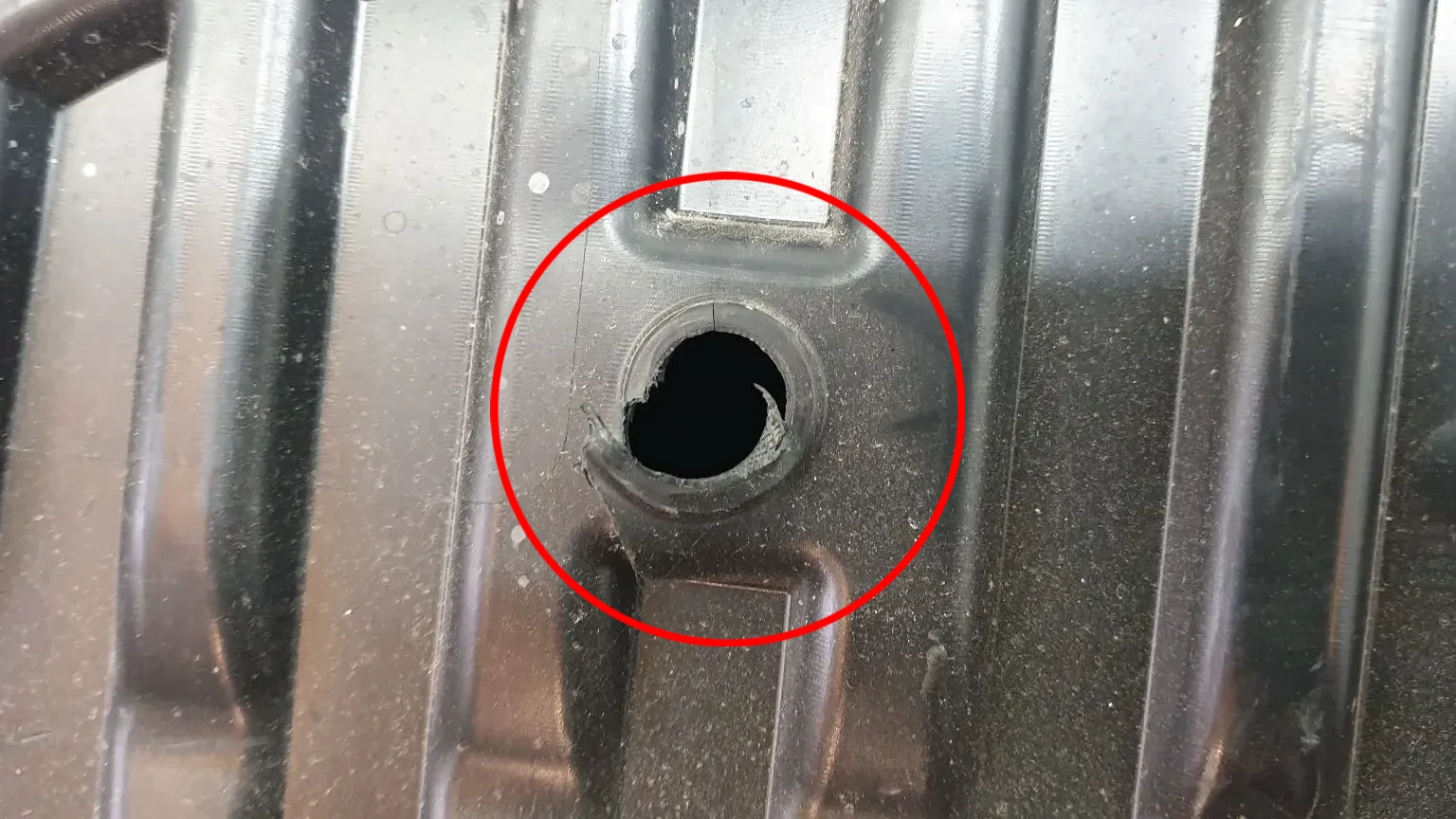 Lastre / Cubeta del maletero TESLA Model 3 (5YJ3) Imagem-7