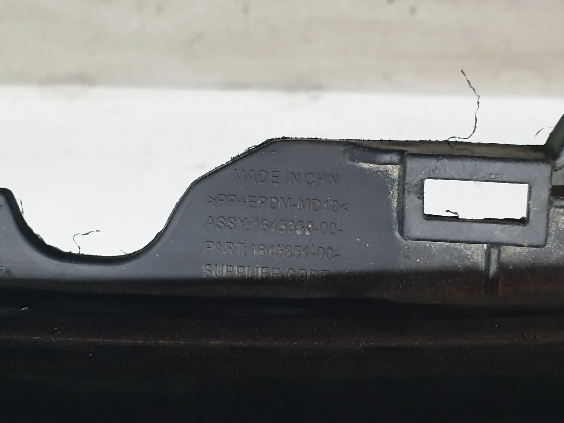 Lastre / Cubeta del maletero TESLA Model 3 (5YJ3) Imagem-3