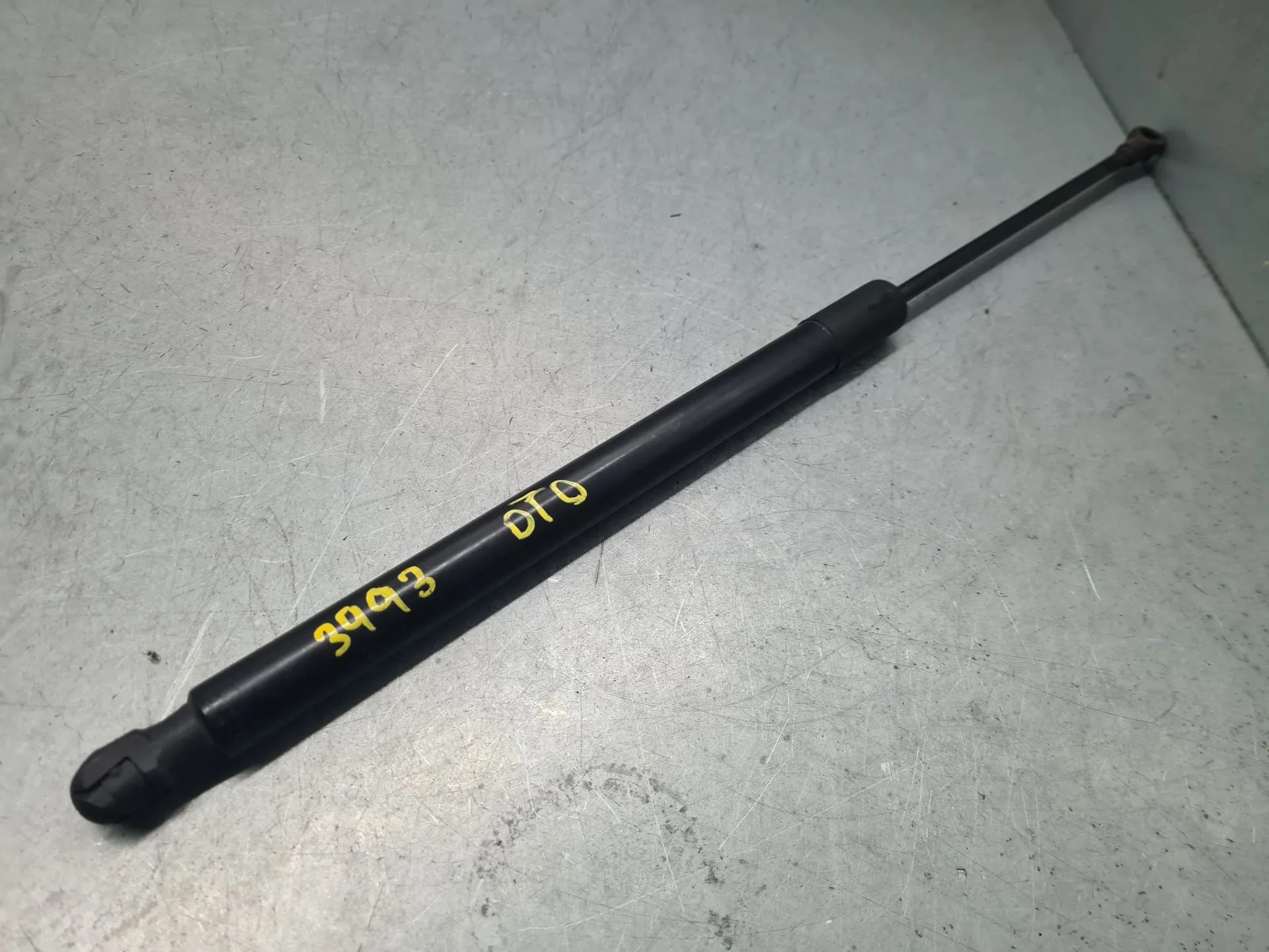 Amortecedor da mala VOLKSWAGEN Golf VII (5G1, BQ1, BE1, BE2)