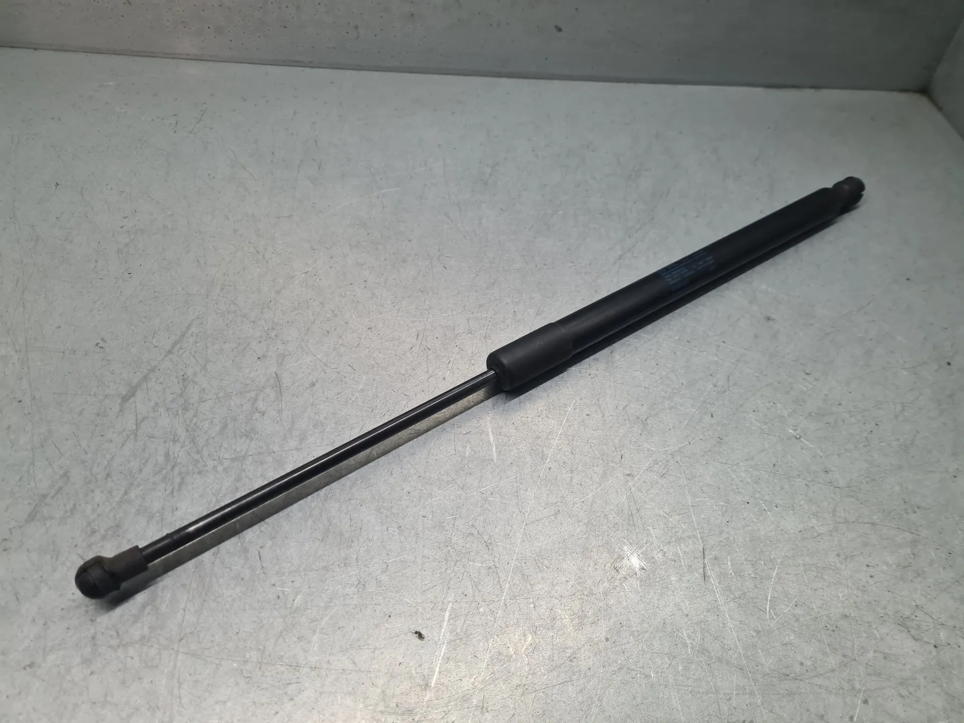 Amortecedor da mala VOLKSWAGEN Golf VII (5G1, BQ1, BE1, BE2)