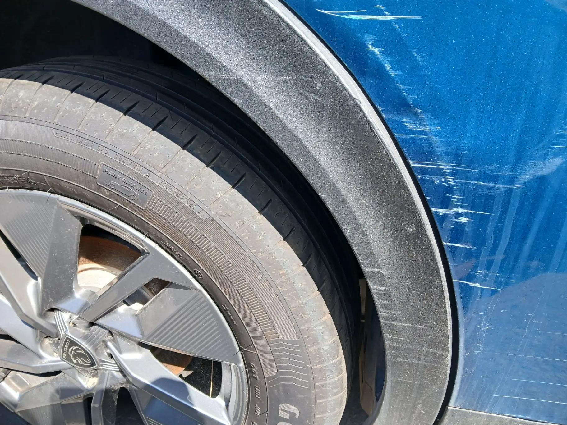 Friso exterior PEUGEOT 408 II Imagem-1