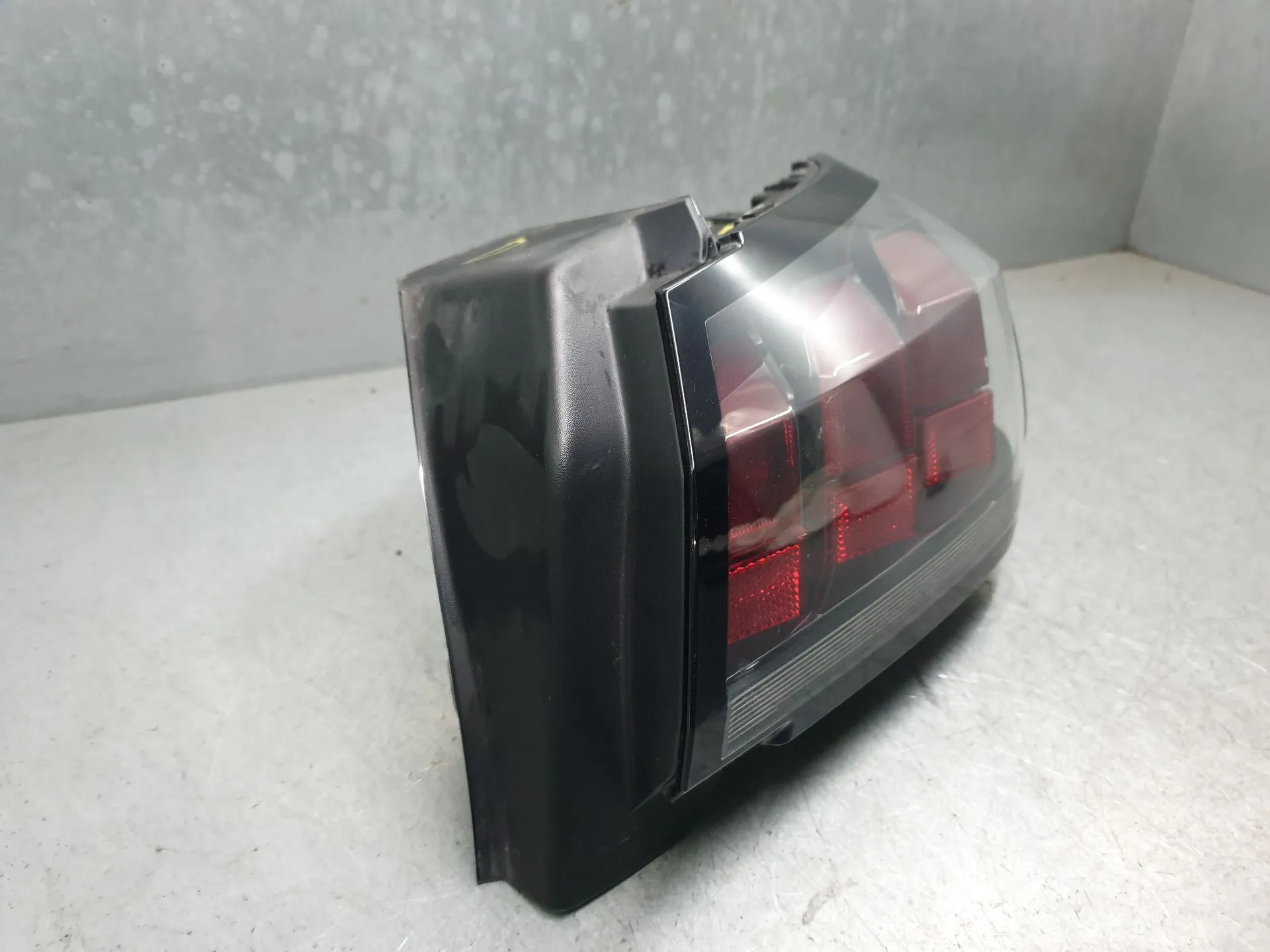 Right Tail light PEUGEOT 208 II Imagem-1