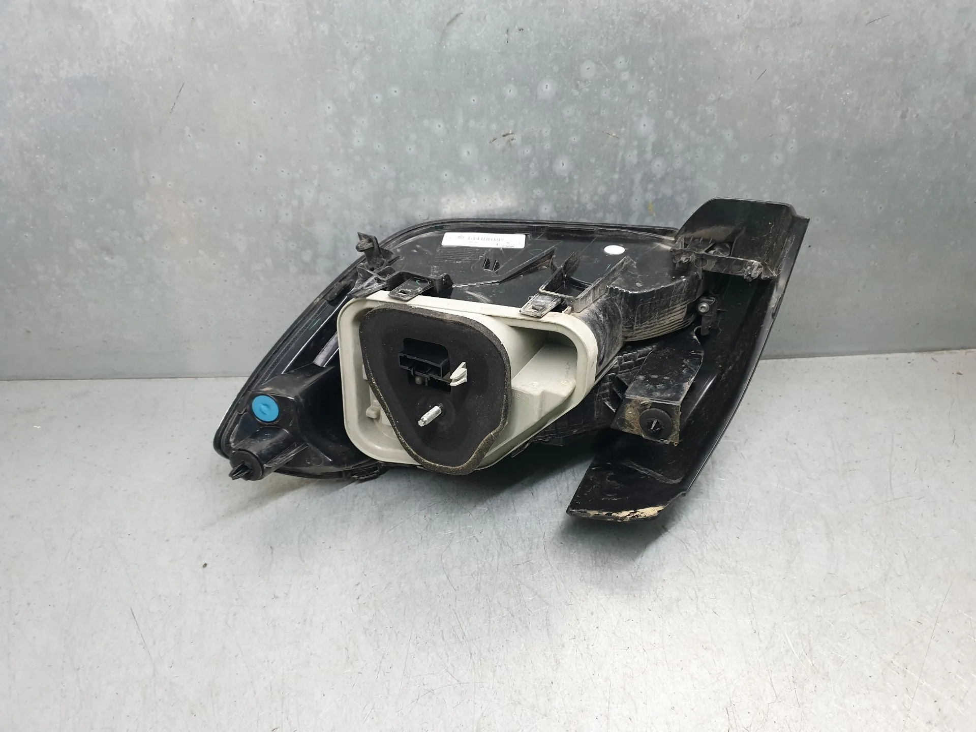 Left Tail light PEUGEOT 208 II Imagem-5