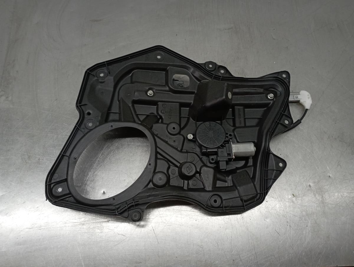 Lève-vitre arrière gauche MAZDA 3 (BL)