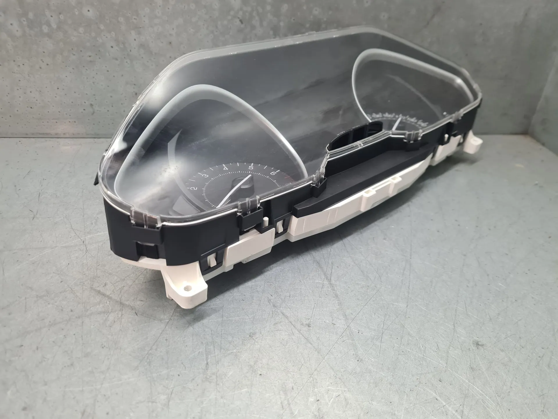 Instrument cluster PEUGEOT 208 Imagem-1