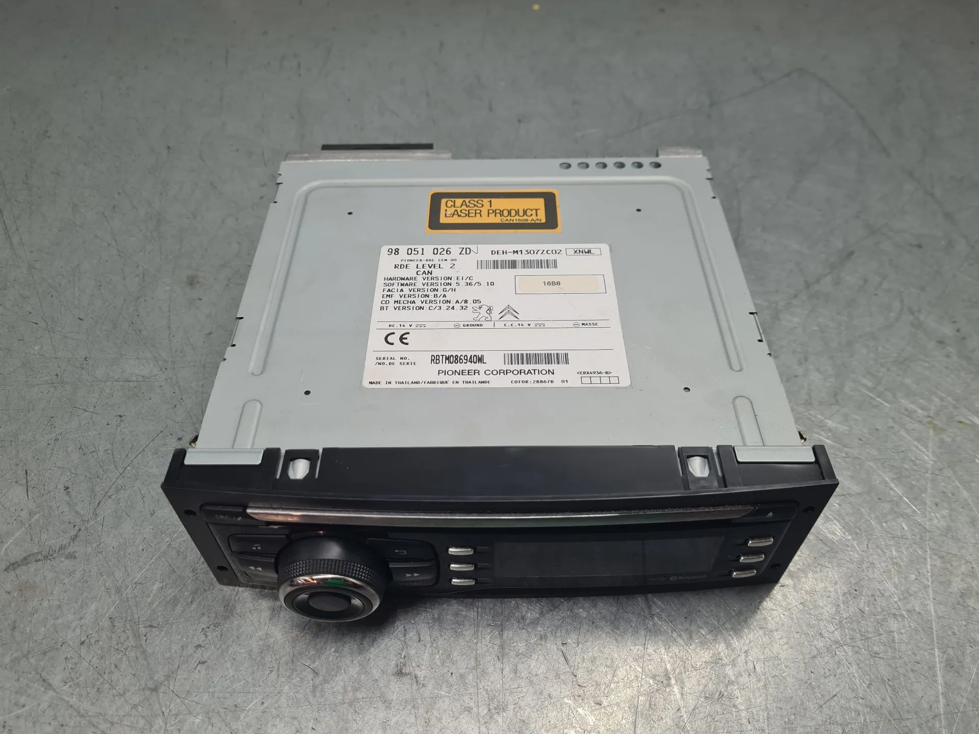 Car radio PEUGEOT 208 Imagem-1