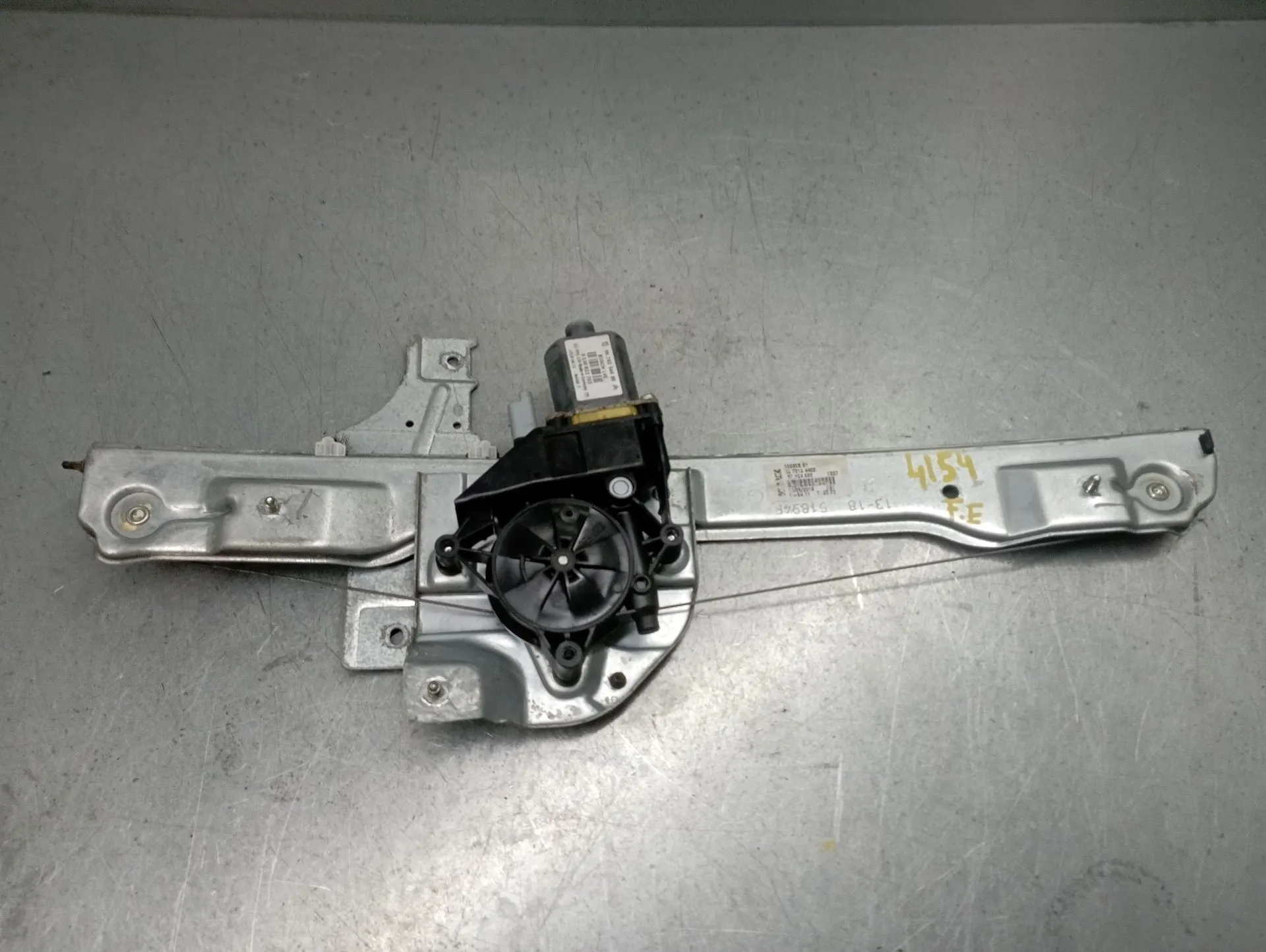 Lève-vitre avant gauche PEUGEOT 208