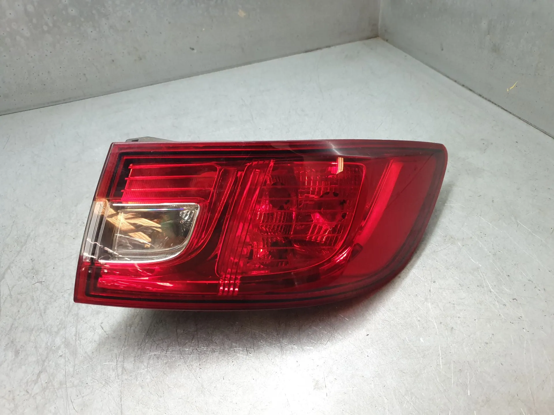 Feu arrière Droite RENAULT Clio IV (BH_)