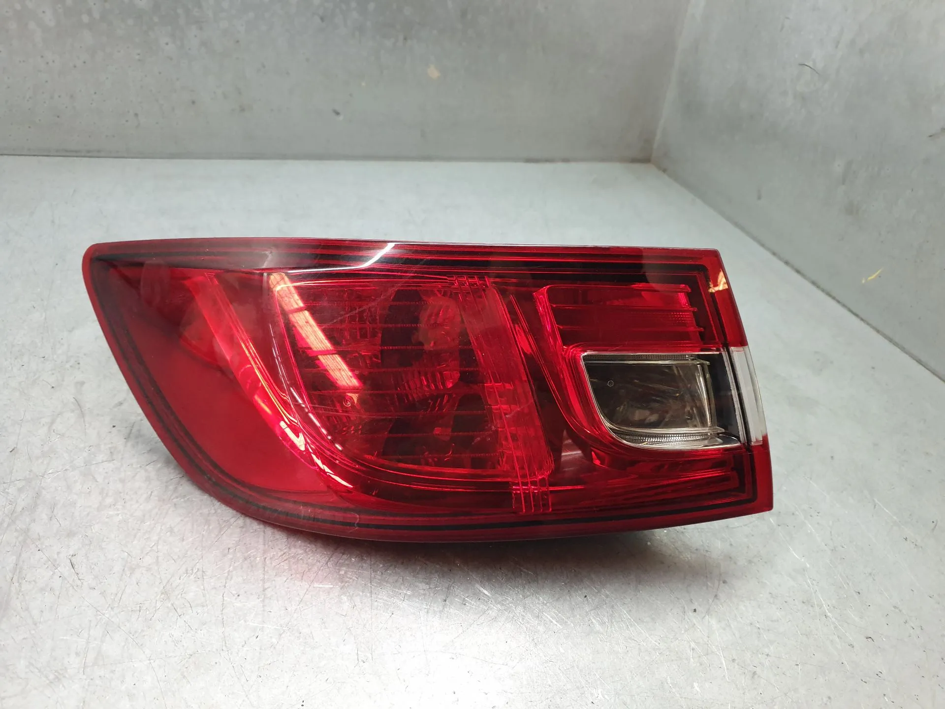 Feu arrière Gauche RENAULT Clio IV (BH_)