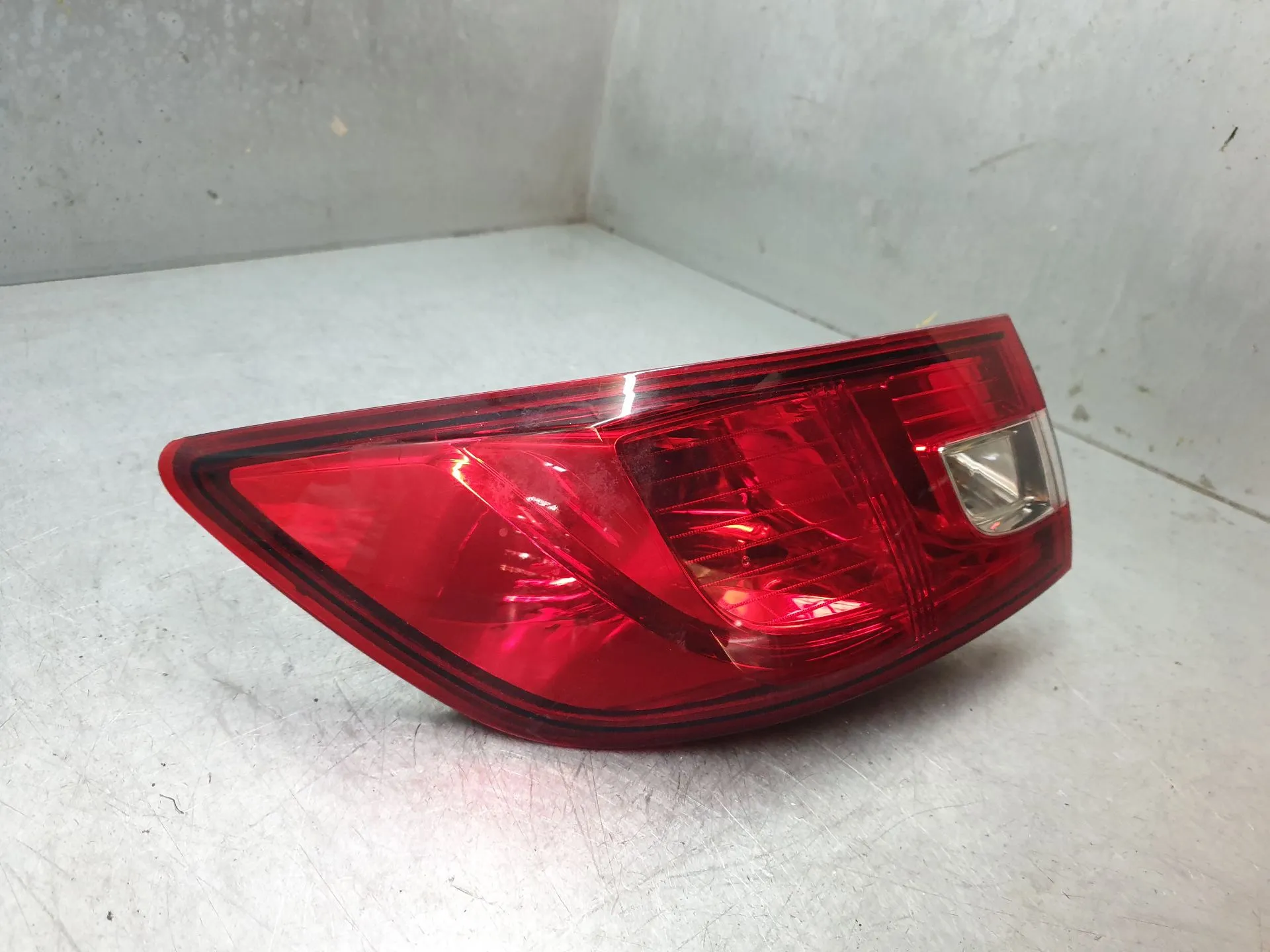 Feu arrière Gauche RENAULT Clio IV (BH_) Imagem-1
