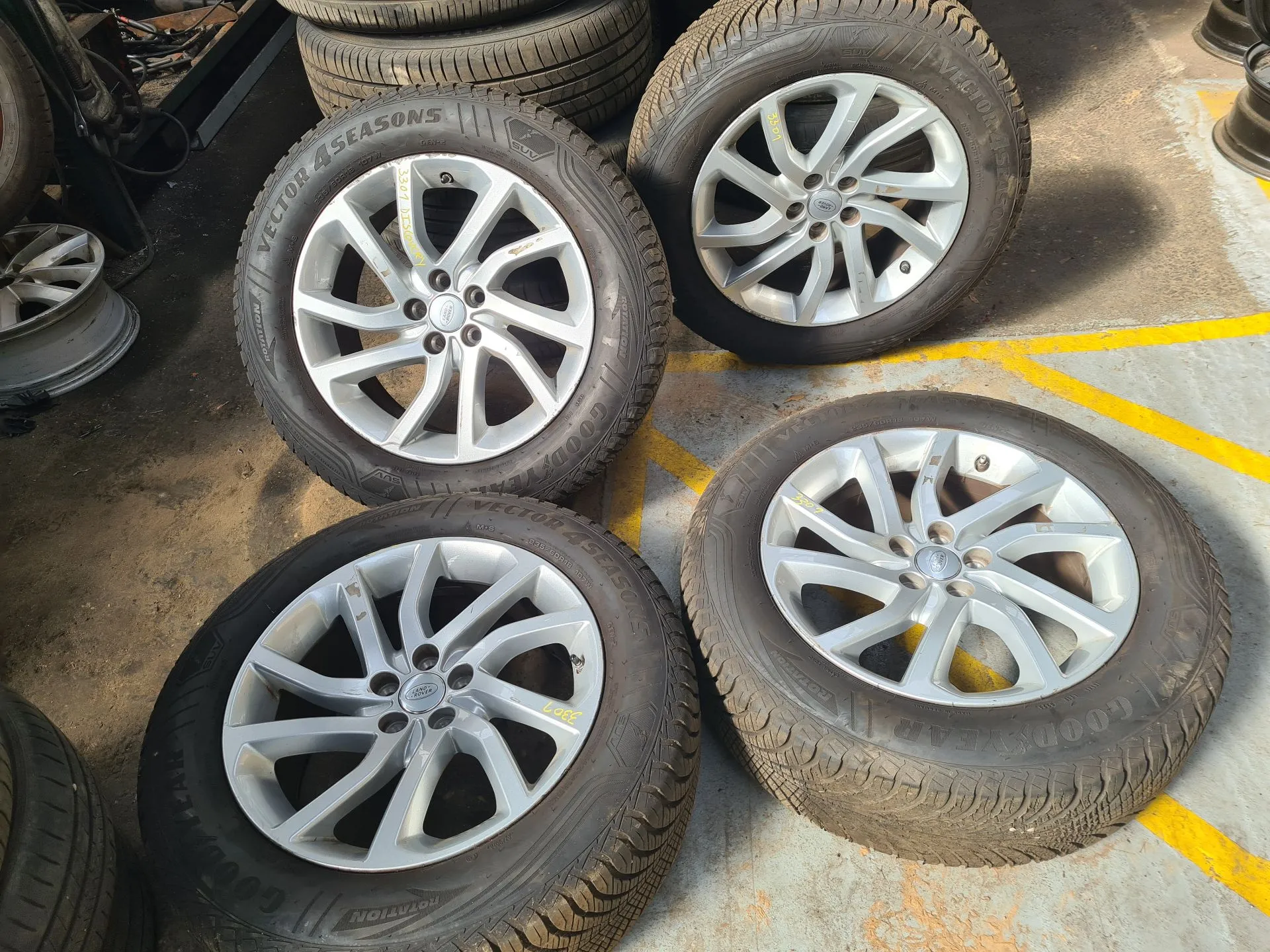 Conjunto de Jantes LAND ROVER Discovery Sport (L550) Imagem-1