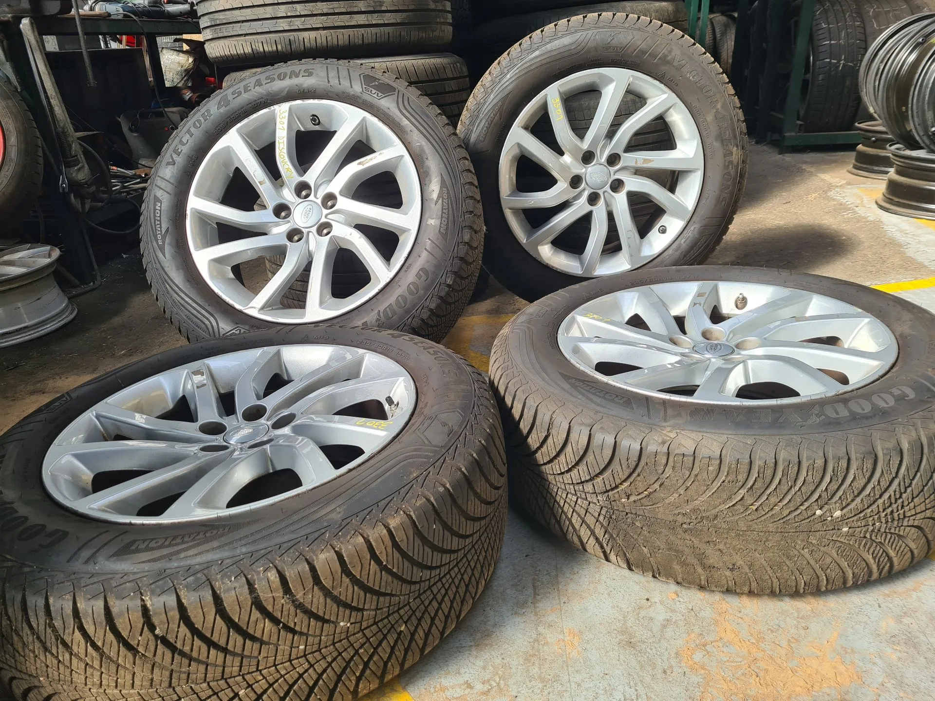 Conjunto de Jantes LAND ROVER Discovery Sport (L550) Imagem-0