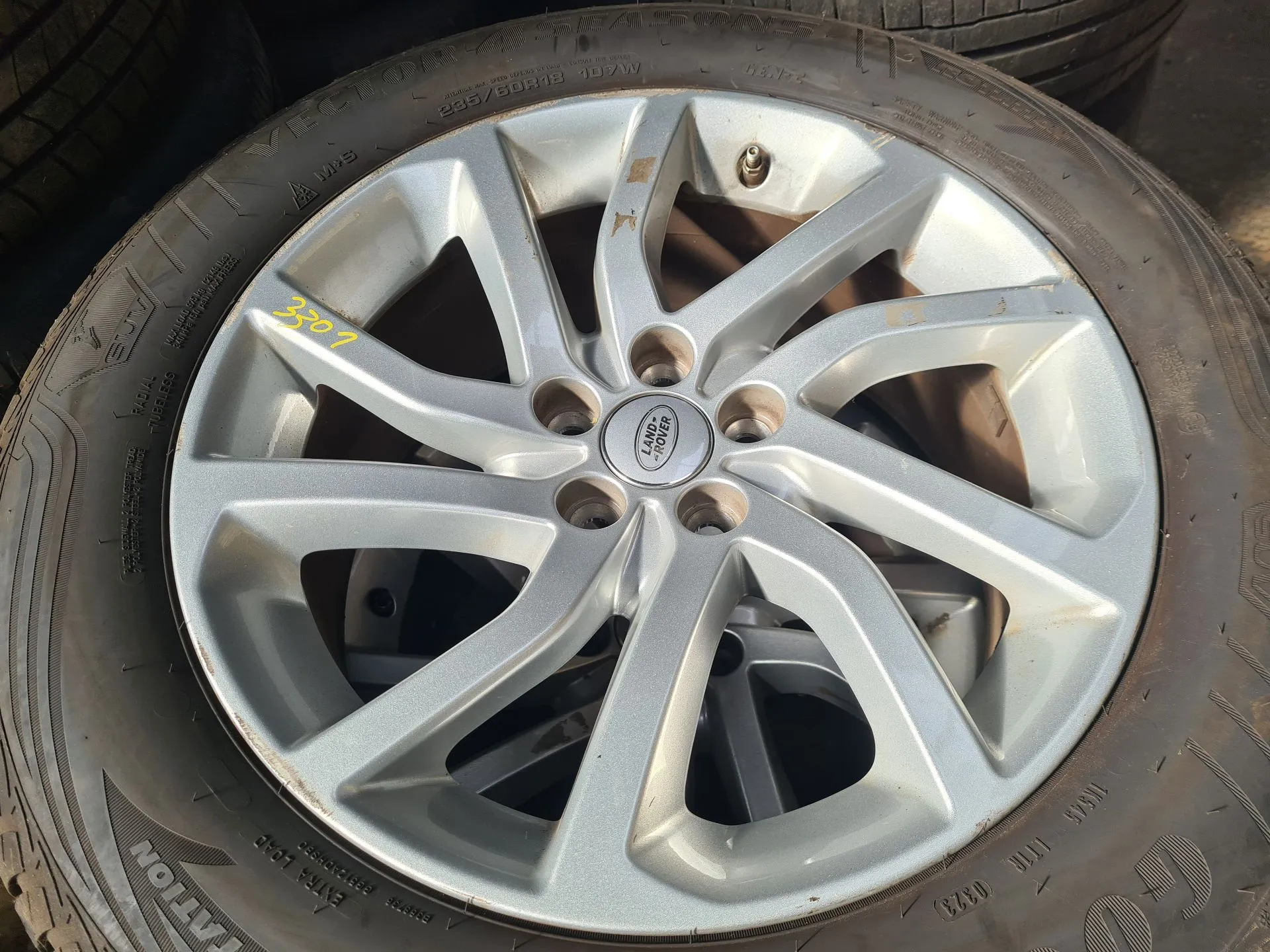 Conjunto de Jantes LAND ROVER Discovery Sport (L550) Imagem-4