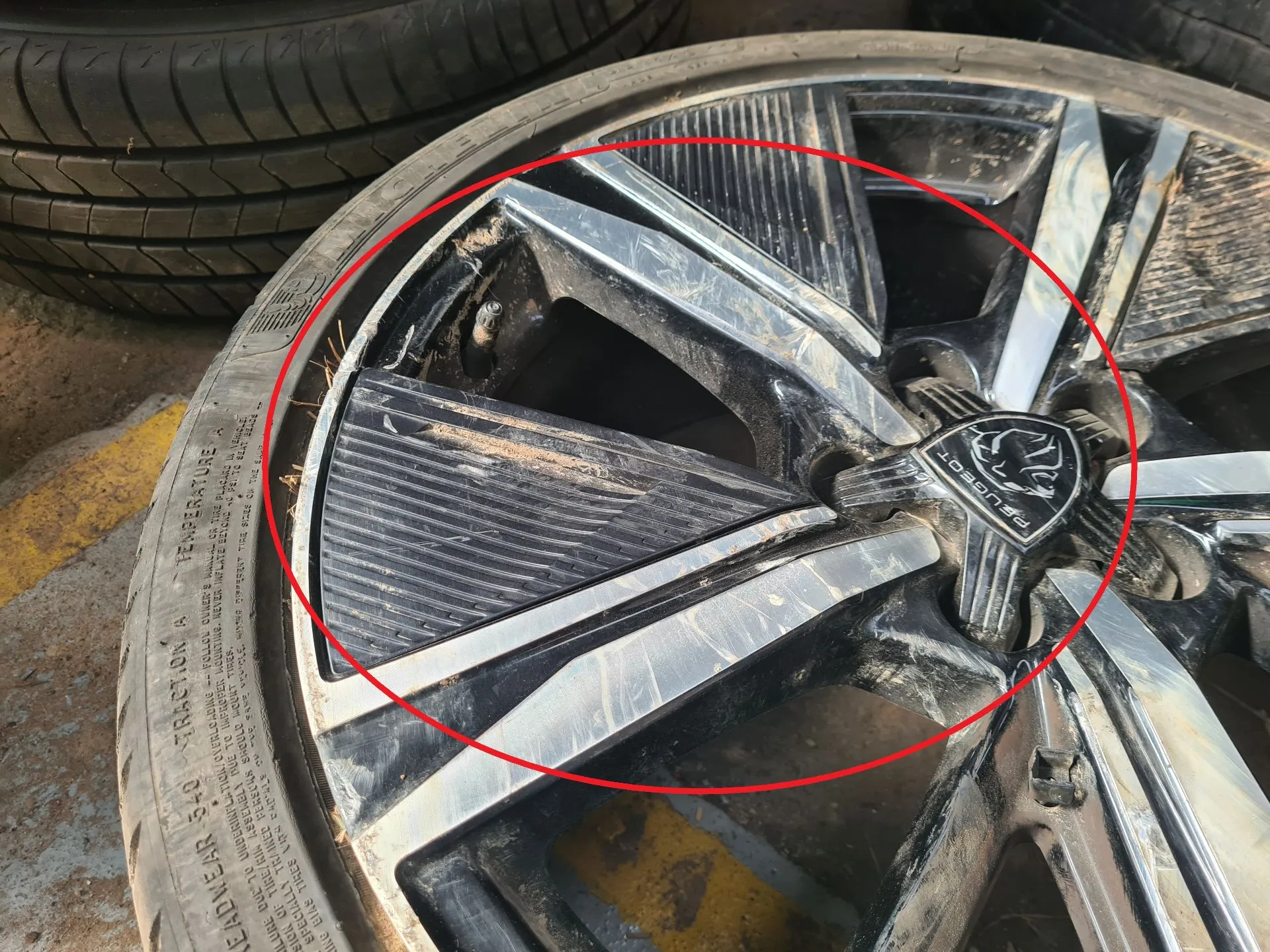 Cerchio Anteriore Sinistro PEUGEOT 308 III Imagem-5