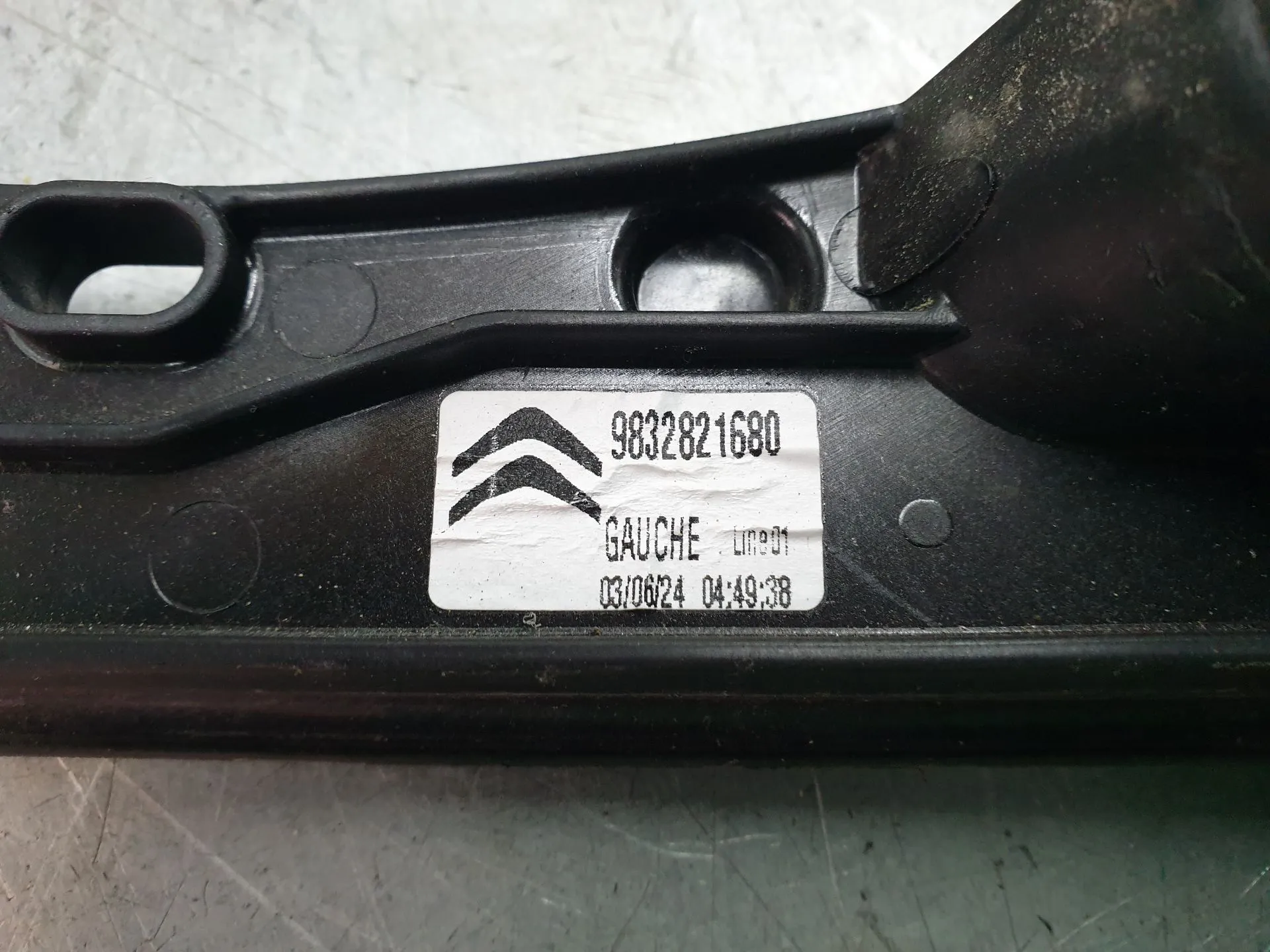 Lève-vitre avant gauche CITROËN C4 III Imagem-3