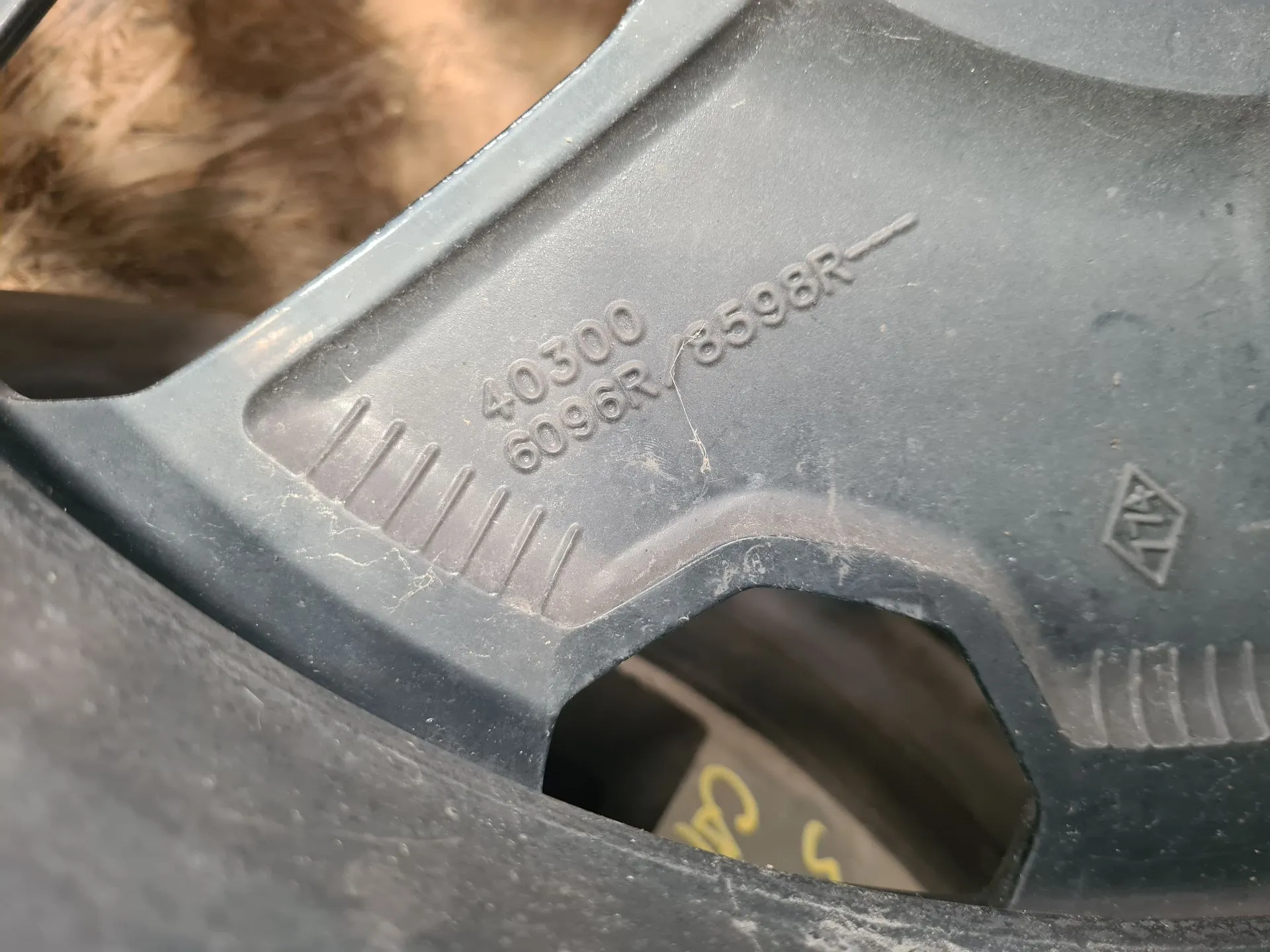 Llanta Delantera Izquierda RENAULT Captur (J5_) Imagem-3