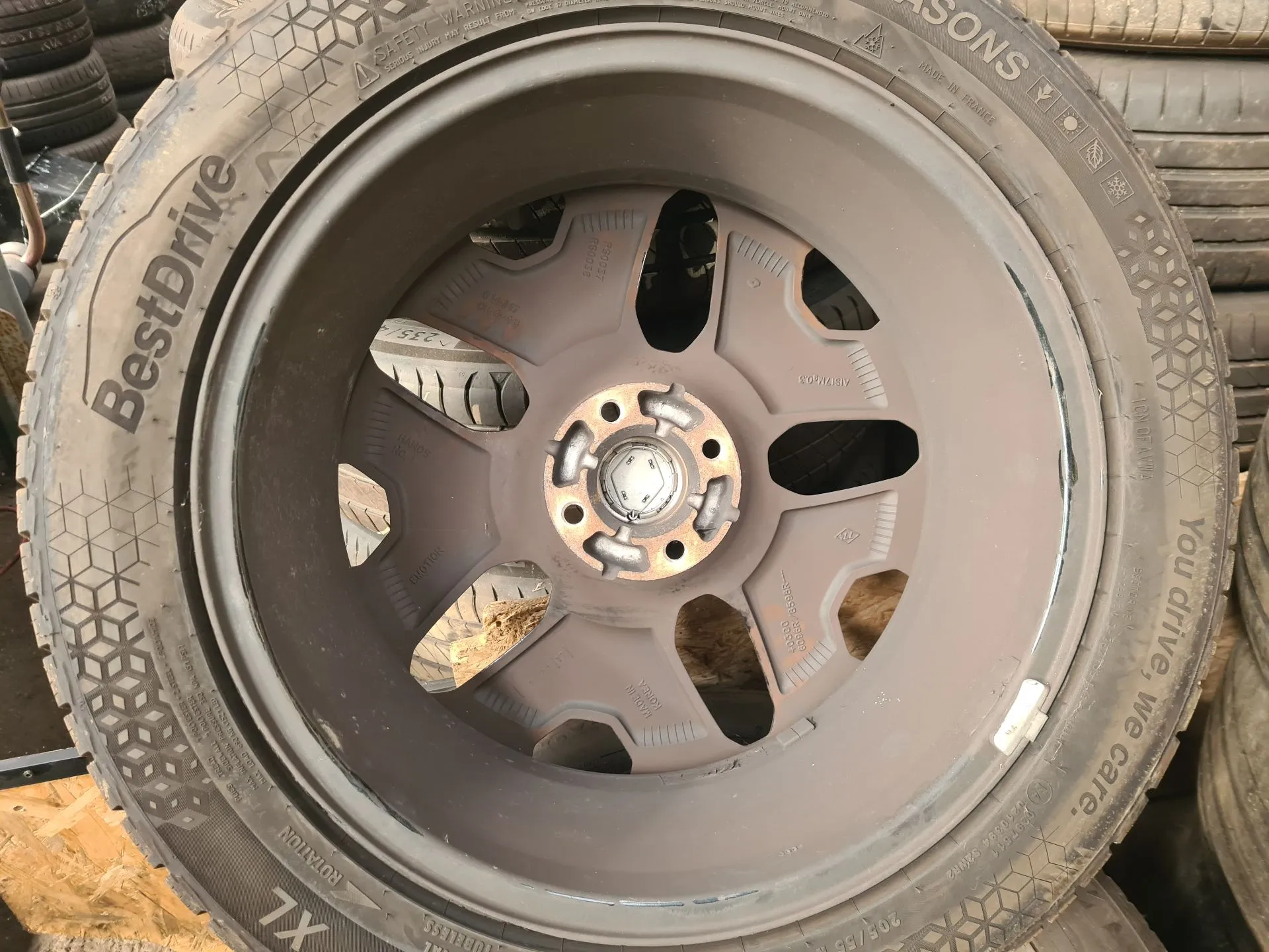 Llanta Trasera Derecha RENAULT Captur (J5_) Imagem-1