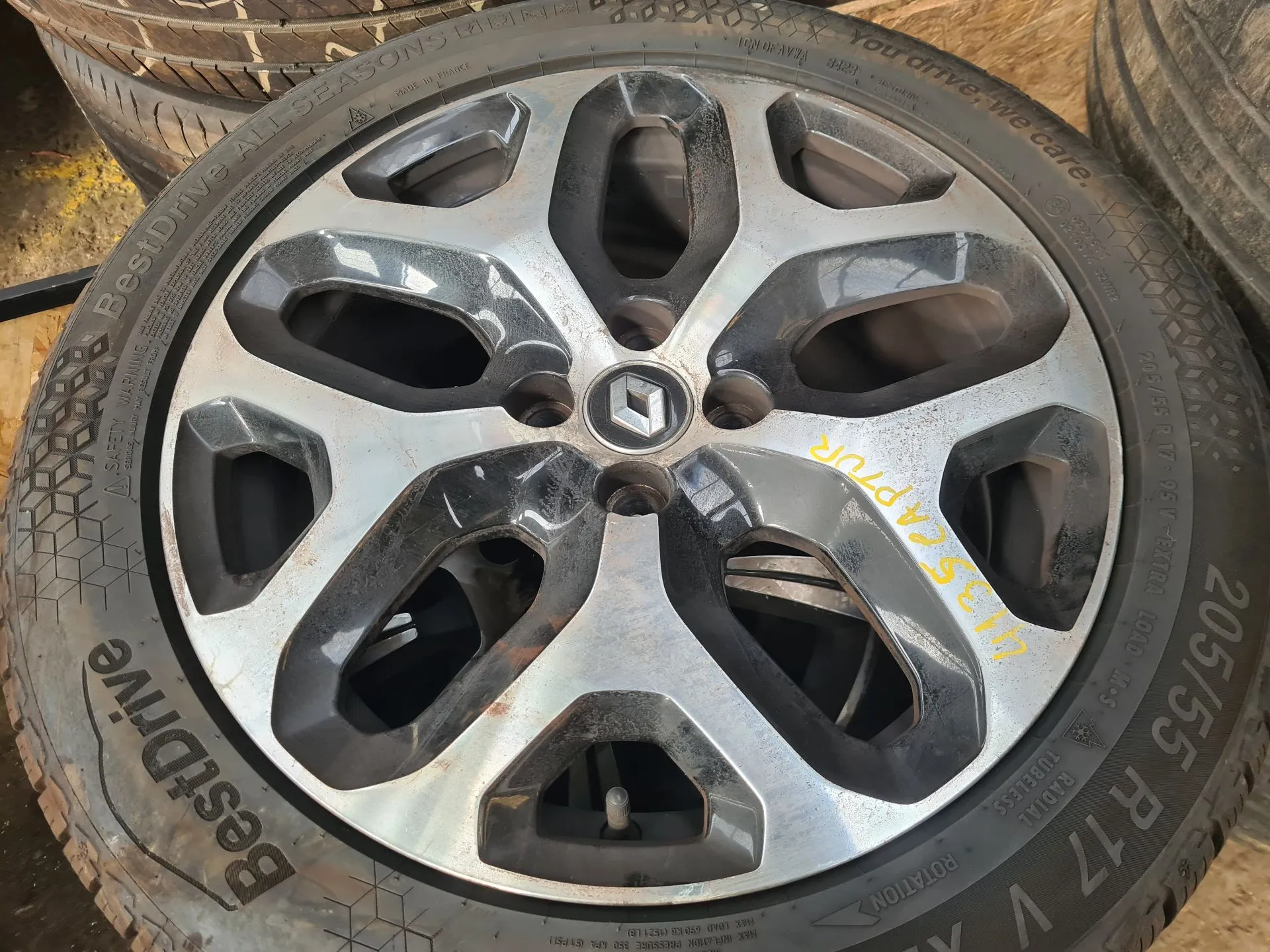 Llanta Trasera Derecha RENAULT Captur (J5_)