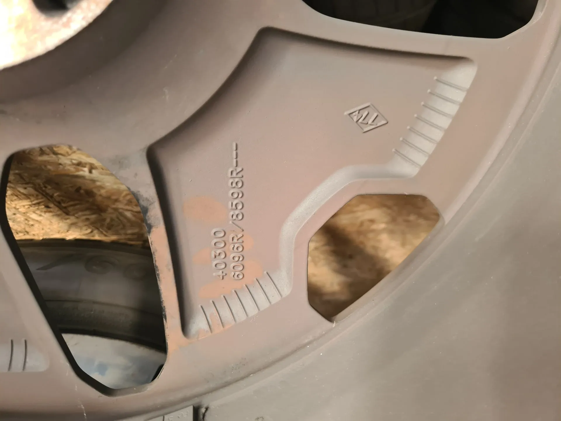 Llanta Trasera Derecha RENAULT Captur (J5_) Imagem-3