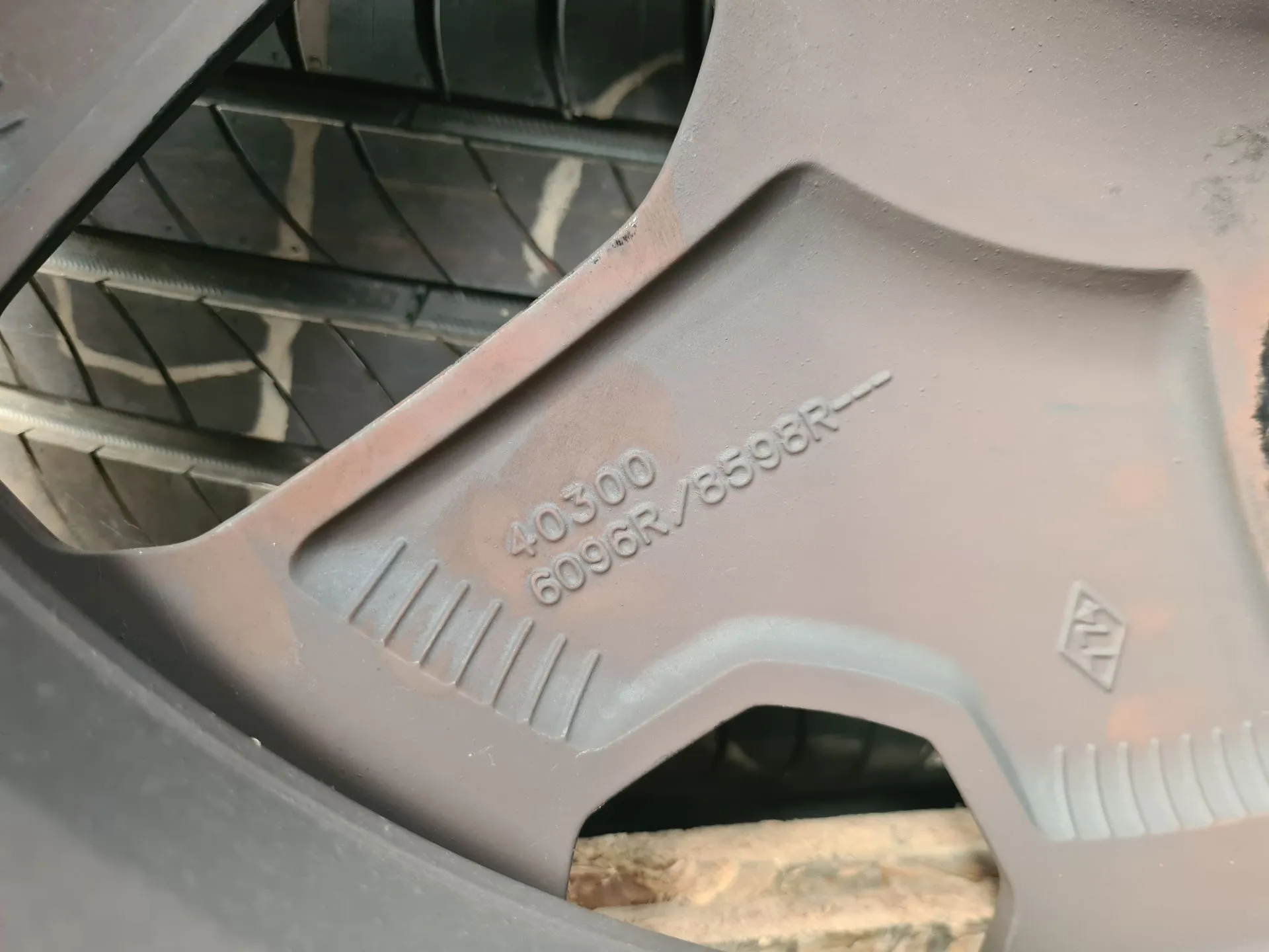 Llanta Trasera Izquierda RENAULT Captur (J5_) Imagem-3