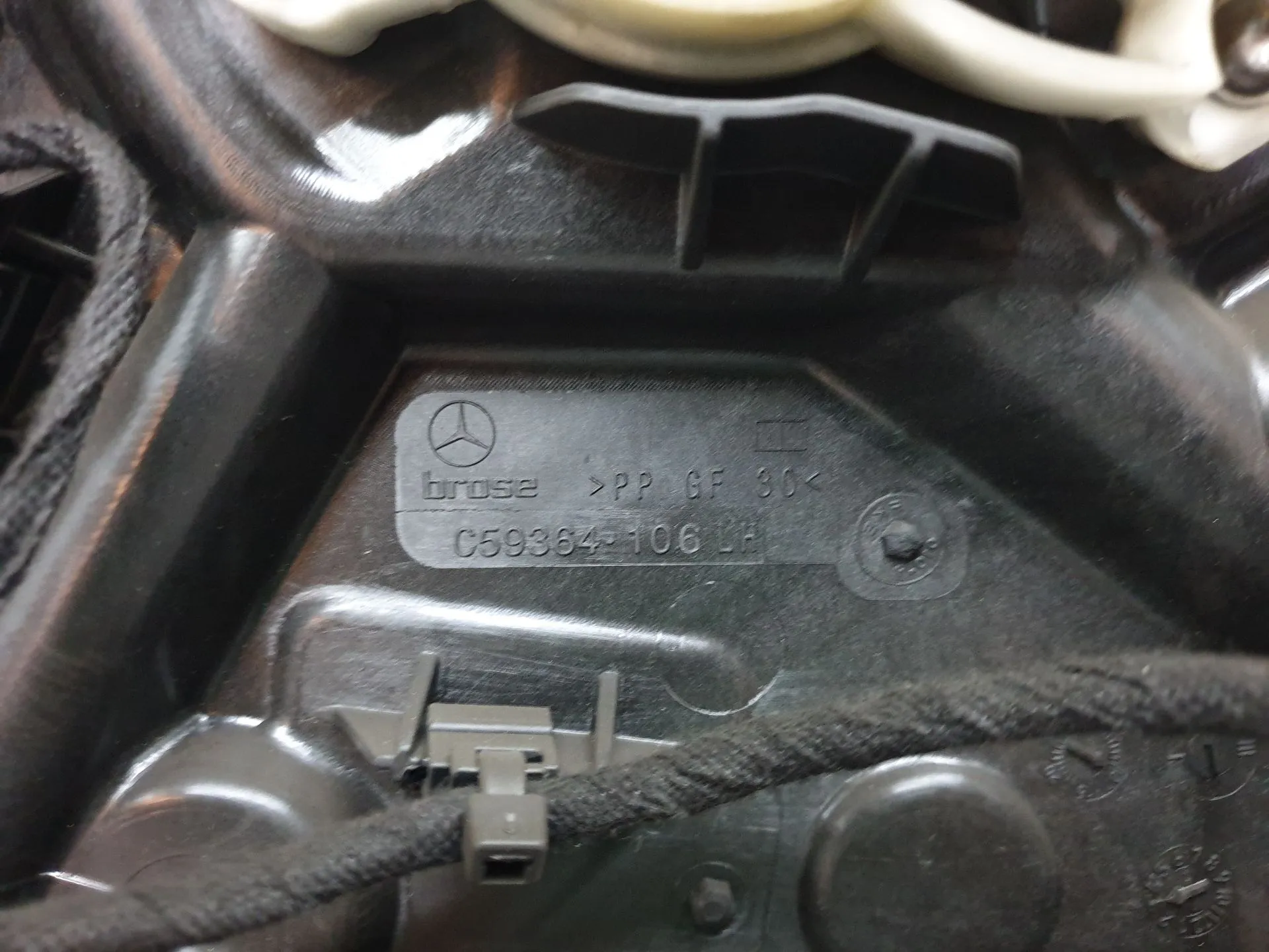 Lève-vitre avant gauche MERCEDES-BENZ Classe A (W177) Imagem-2