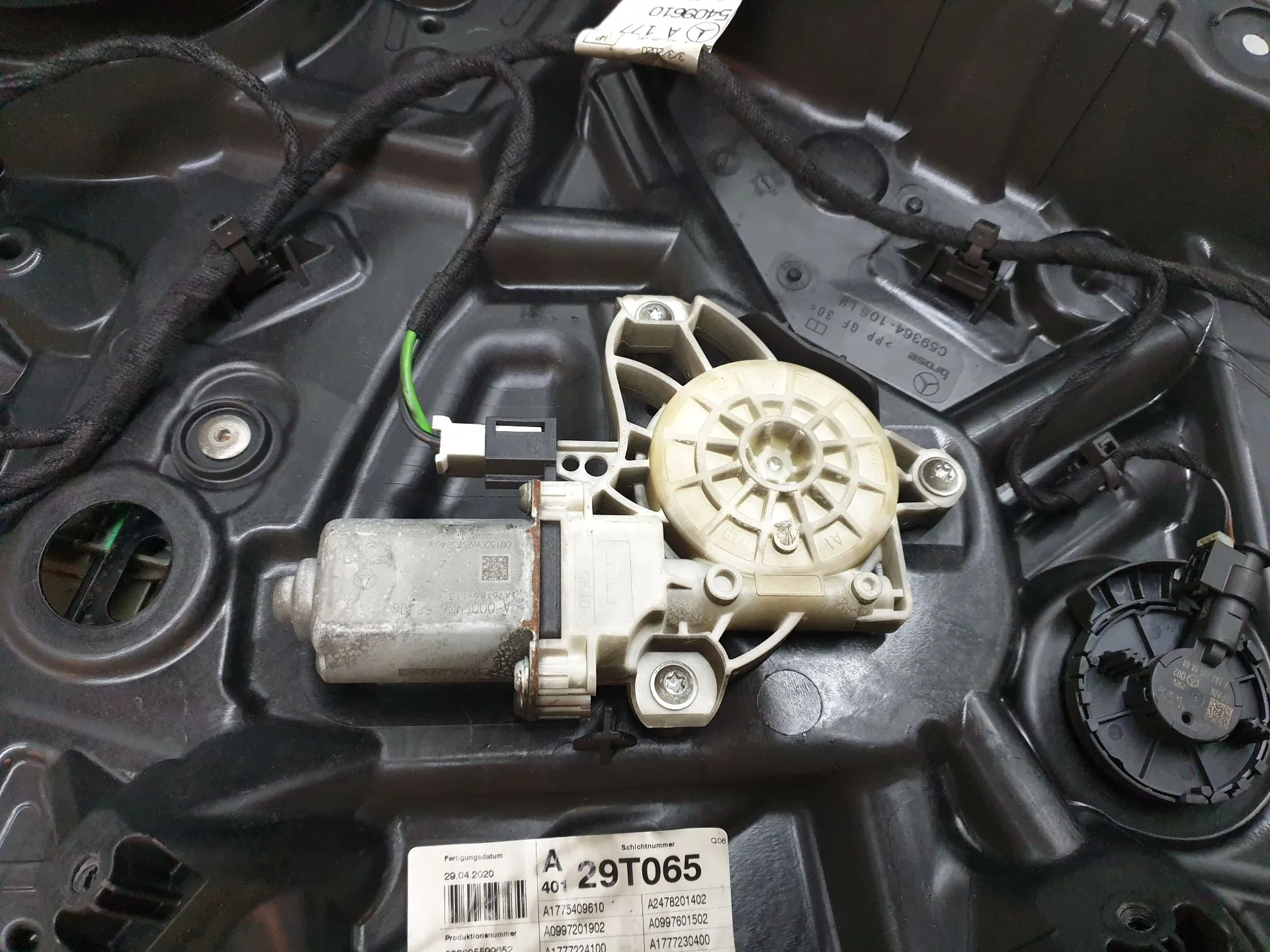 Lève-vitre avant gauche MERCEDES-BENZ Classe A (W177) Imagem-4