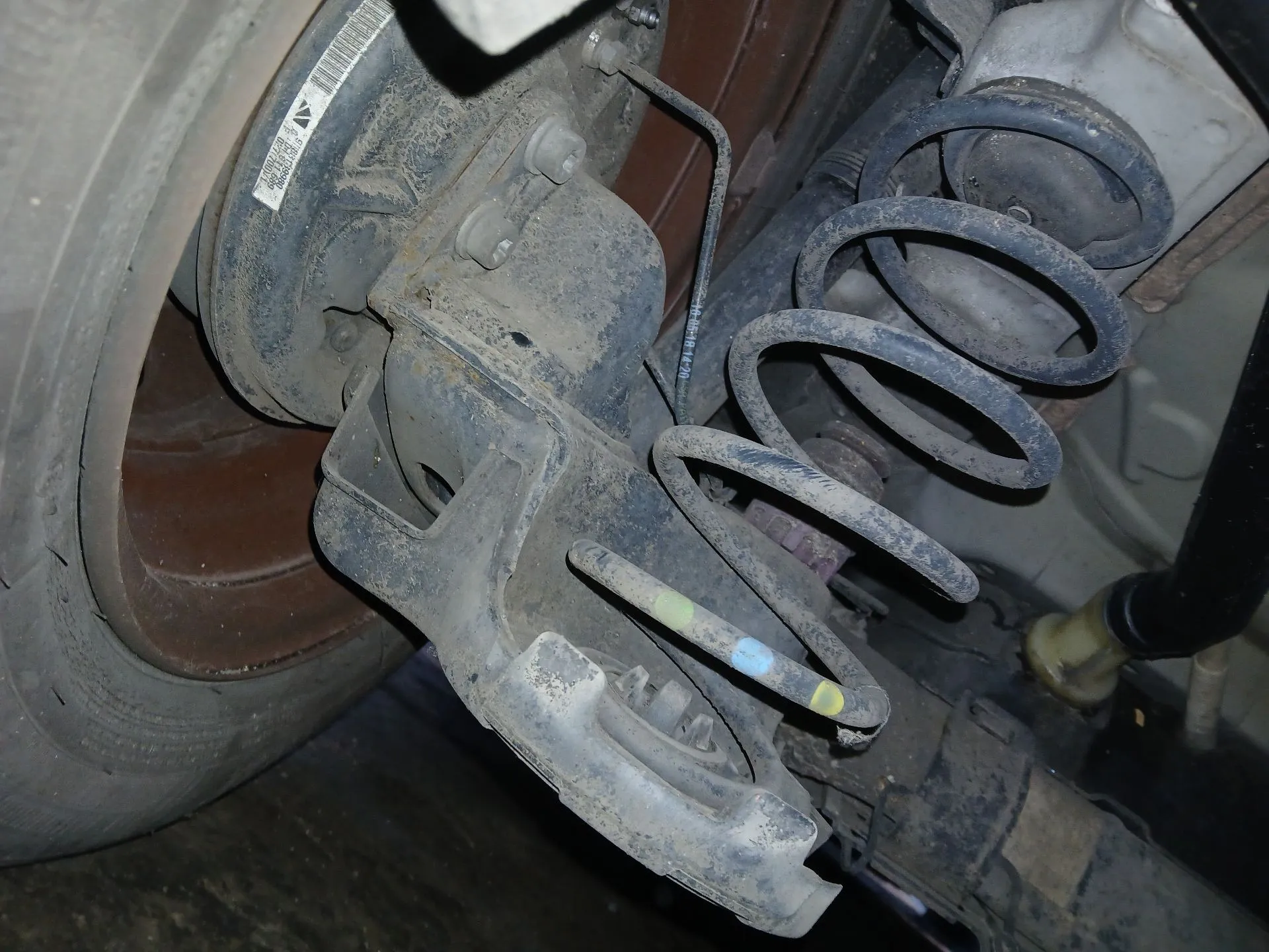 Essieu arrière à tambours PEUGEOT 208 Imagem-1