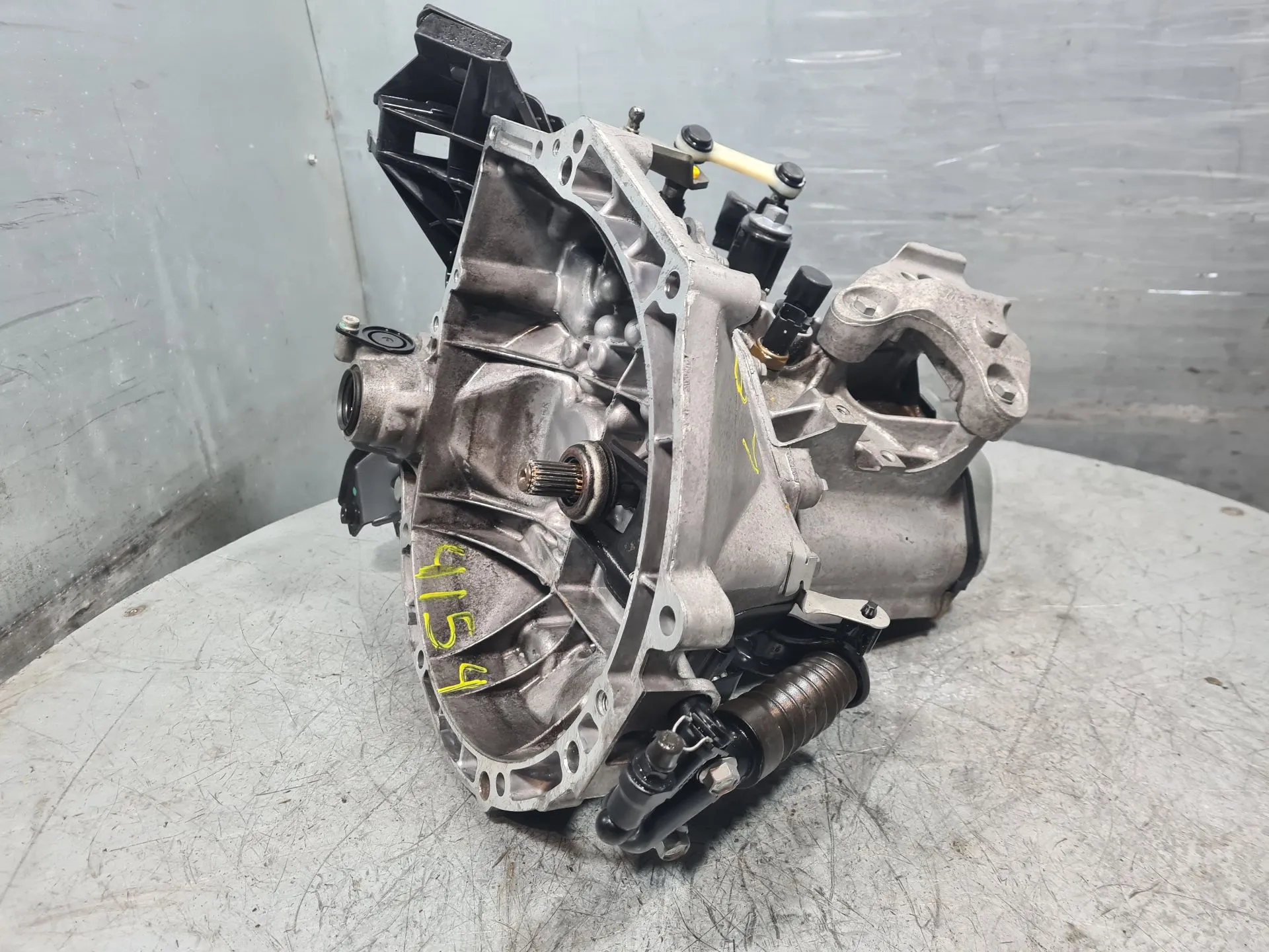 Caja de cambios manual PEUGEOT 208 Imagem-1