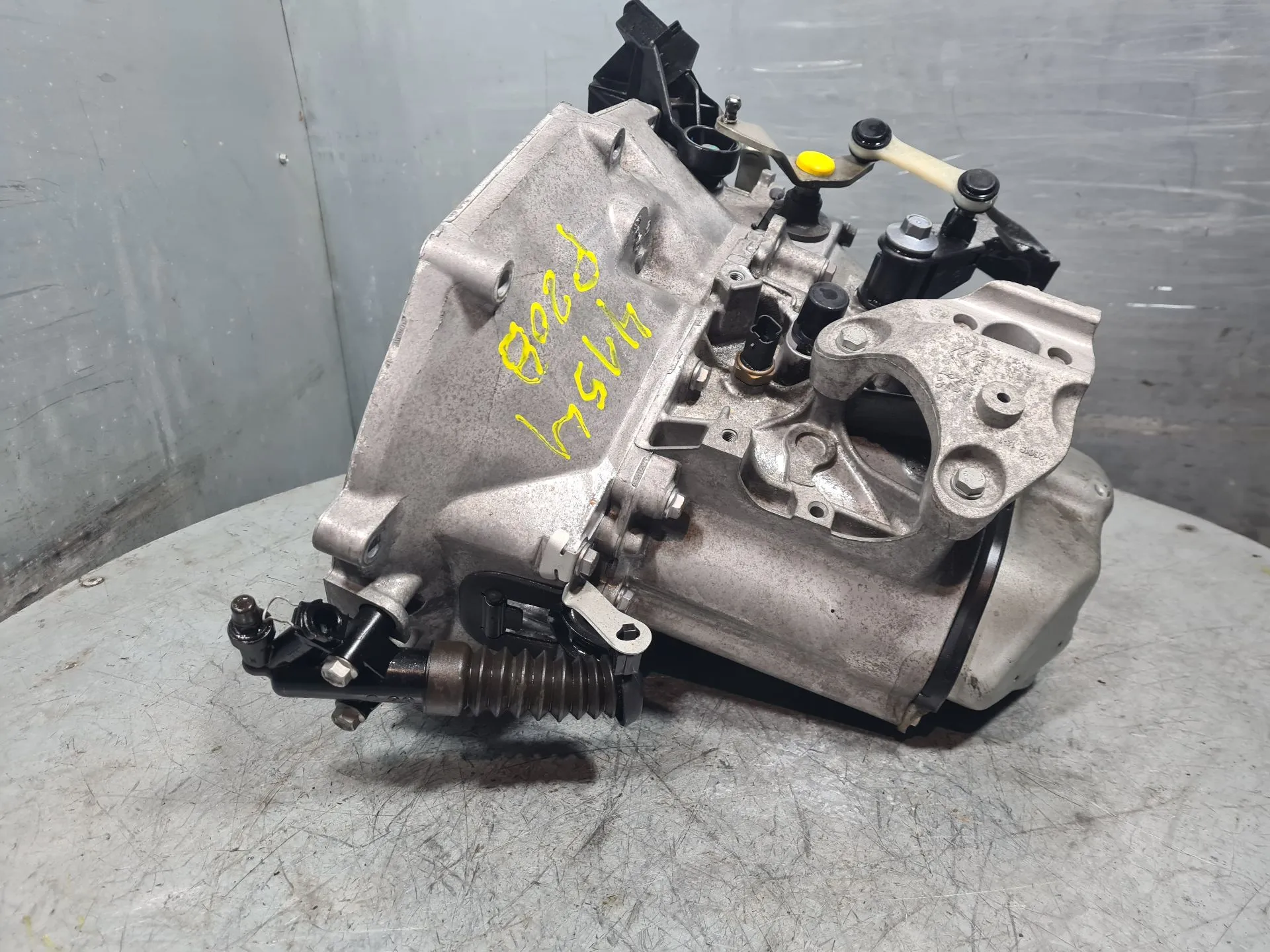 Caja de cambios manual PEUGEOT 208 Imagem-2