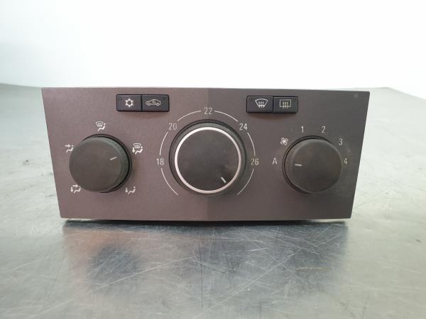 Climate control OPEL Astra H Hatchback (L48)