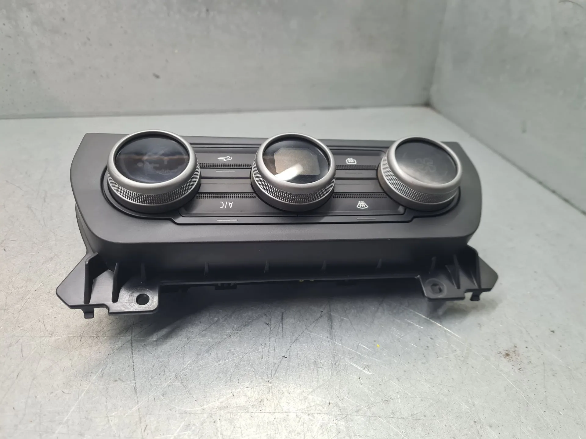 Climate control DACIA Sandero III