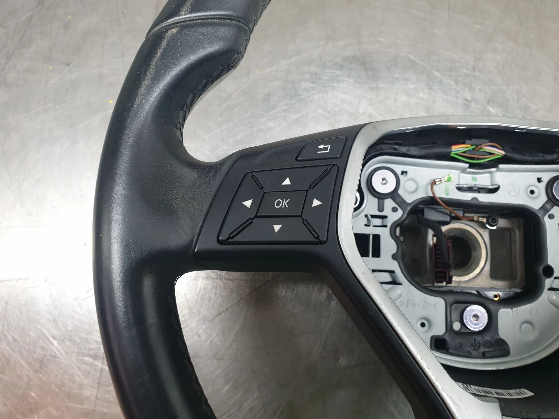 Volante MERCEDES-BENZ Classe A (W176) Imagem-1