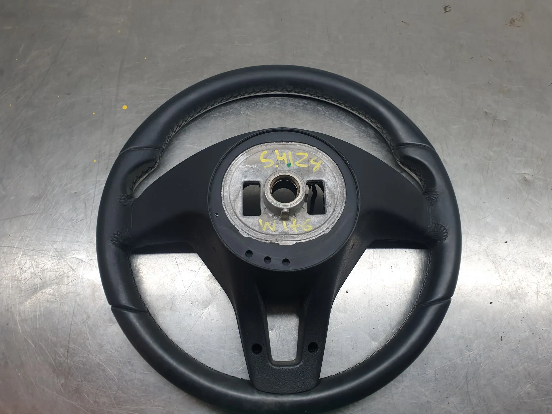 Volante MERCEDES-BENZ Classe A (W176) Imagem-6