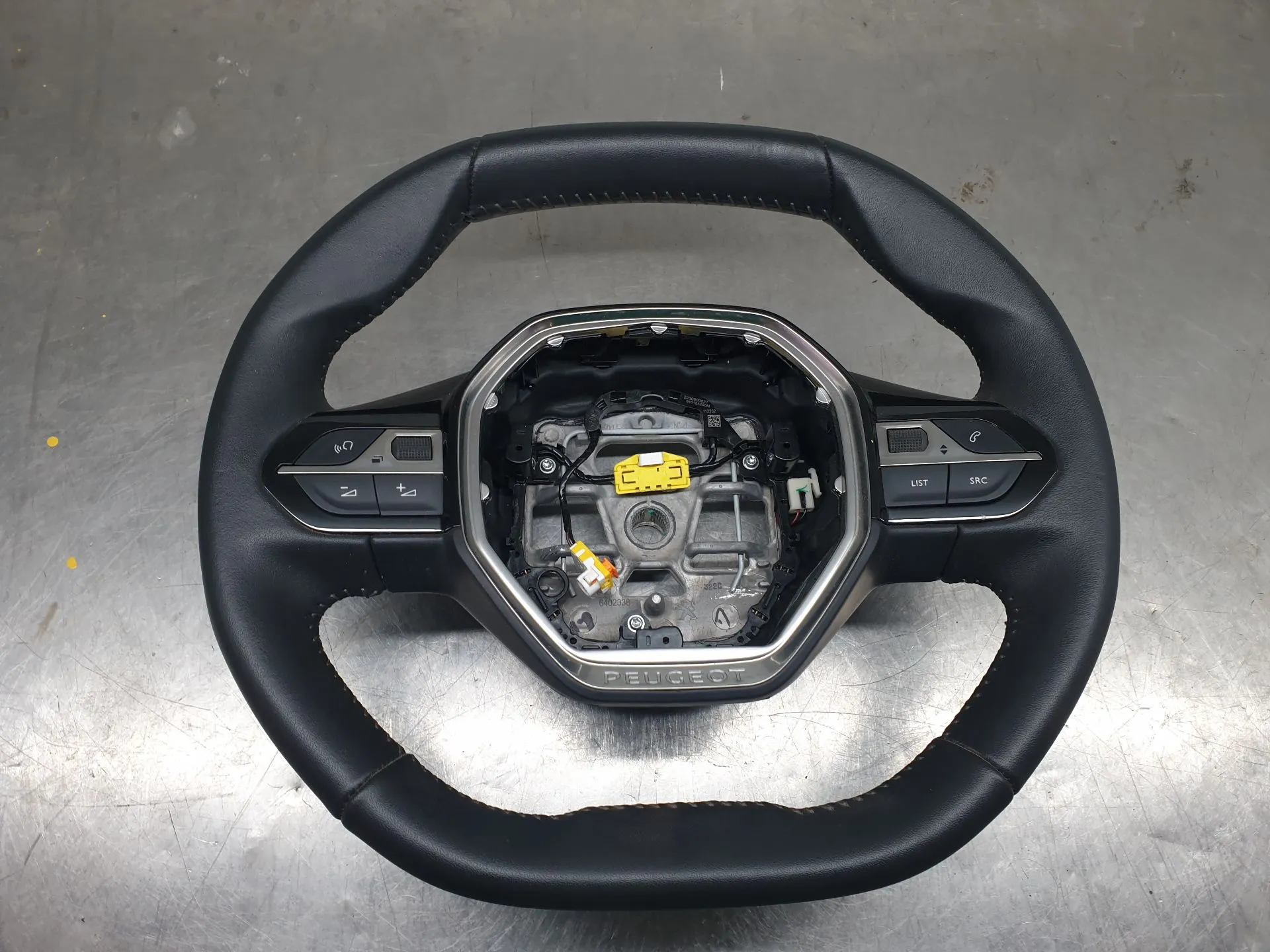 Volante PEUGEOT 208 II