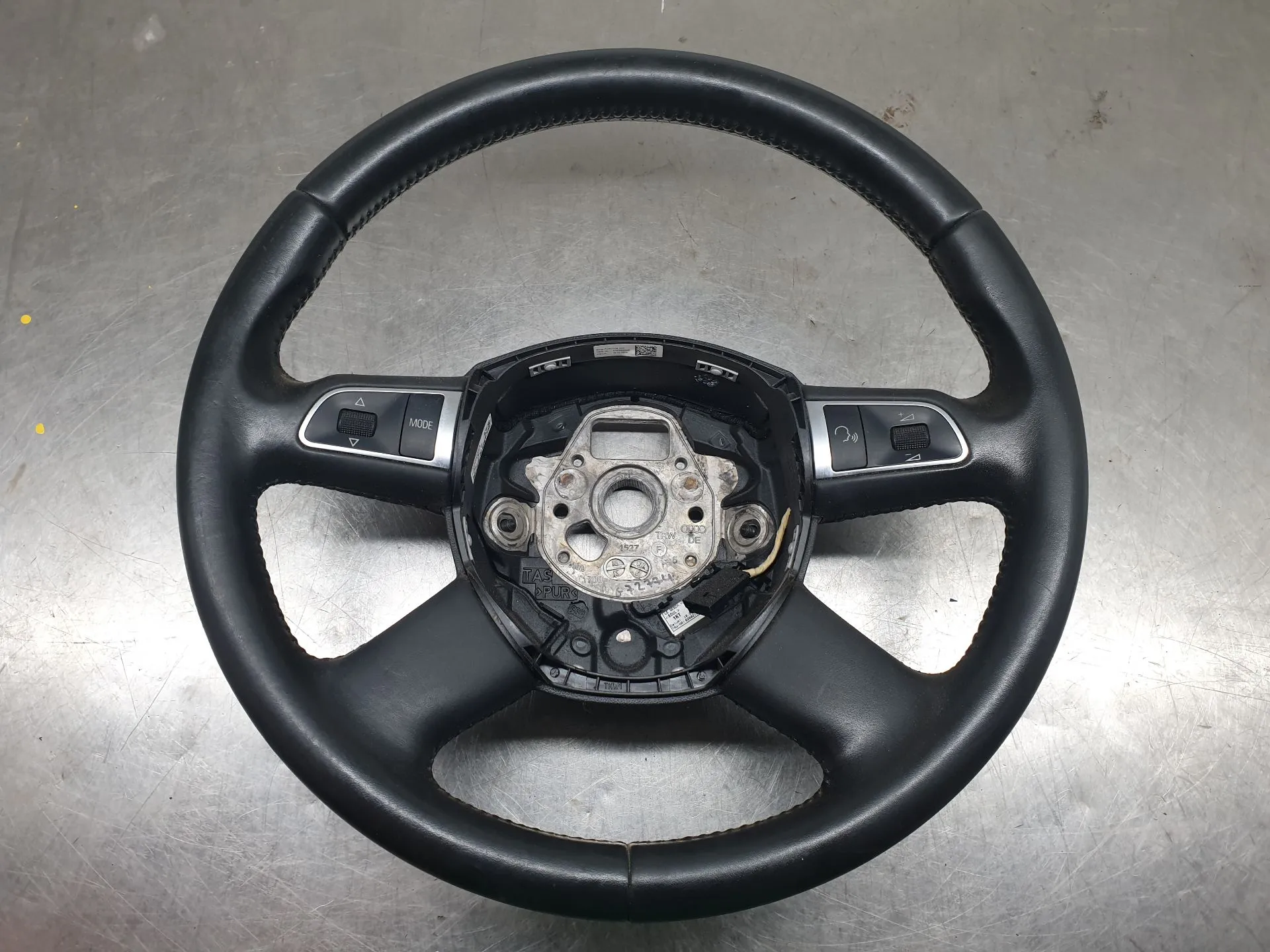 Volante AUDI A4 Avant (8K5, B8)