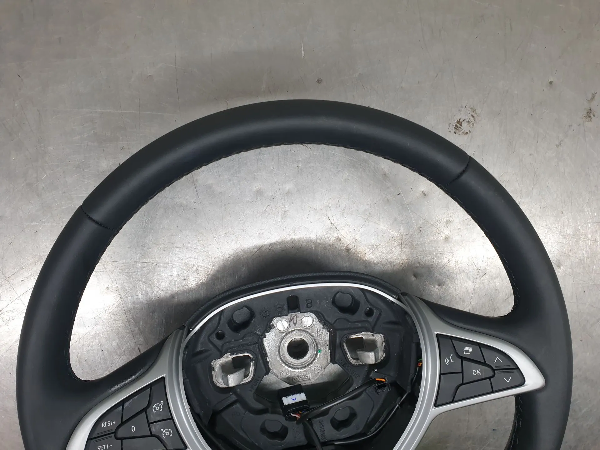 Volante DACIA Sandero III Imagem-5