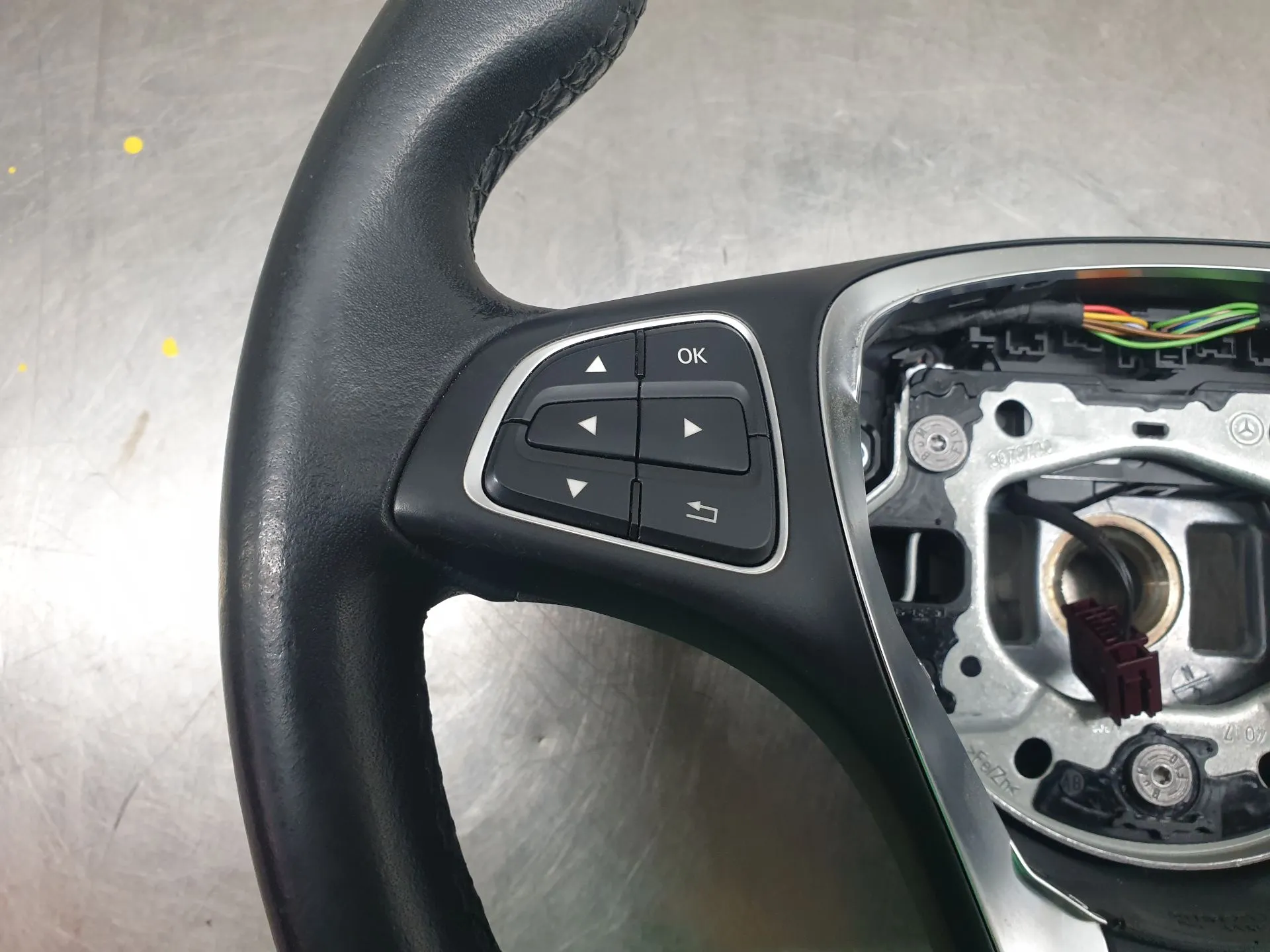 Volante MERCEDES-BENZ Classe A (W176) Imagem-1