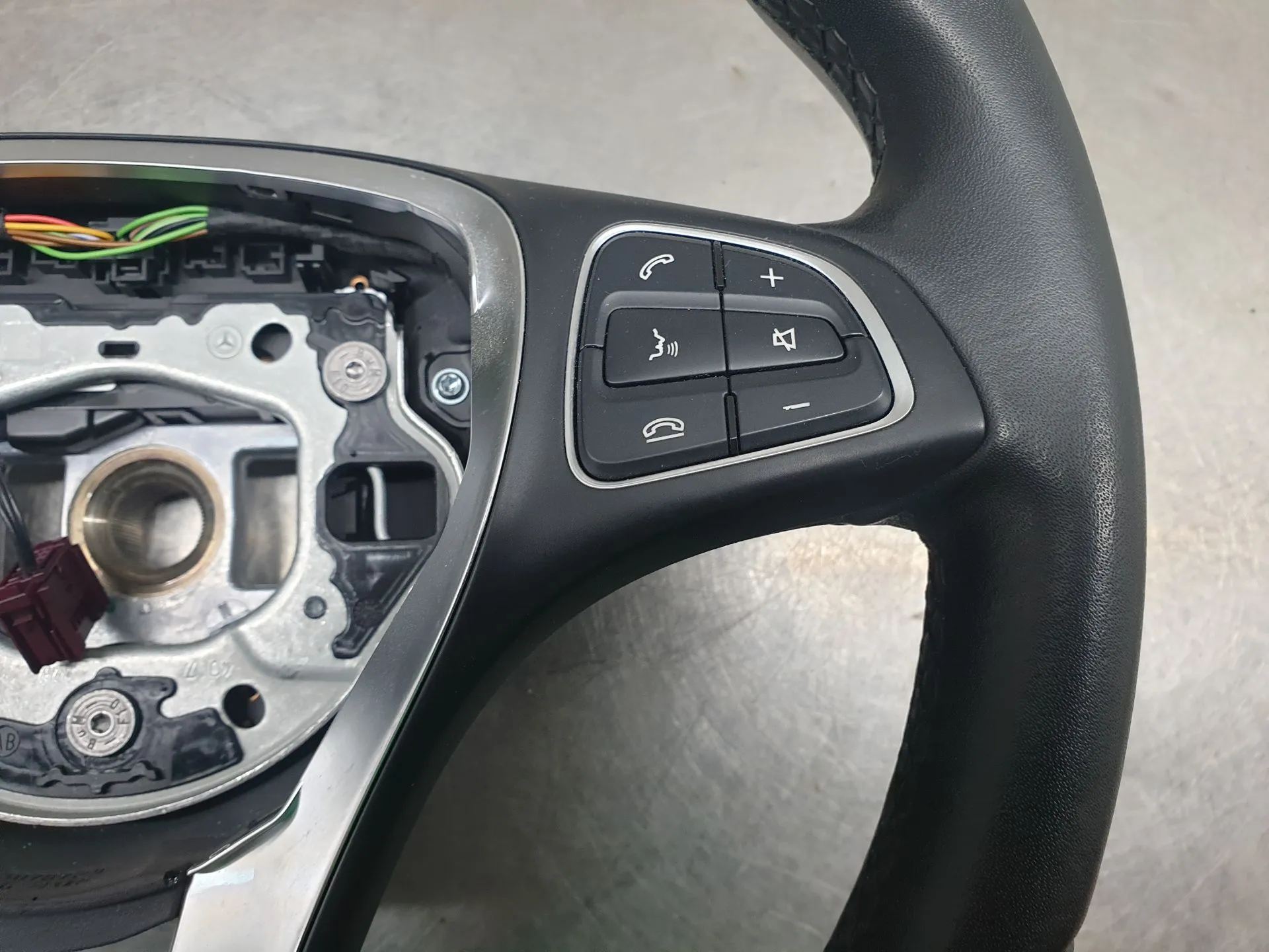 Volante MERCEDES-BENZ Classe A (W176) Imagem-2