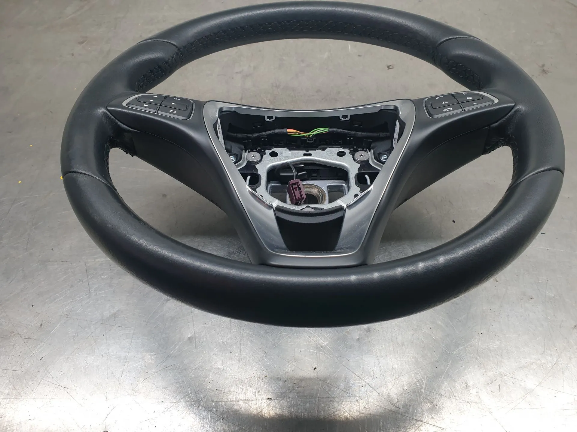 Volante MERCEDES-BENZ Classe A (W176) Imagem-3